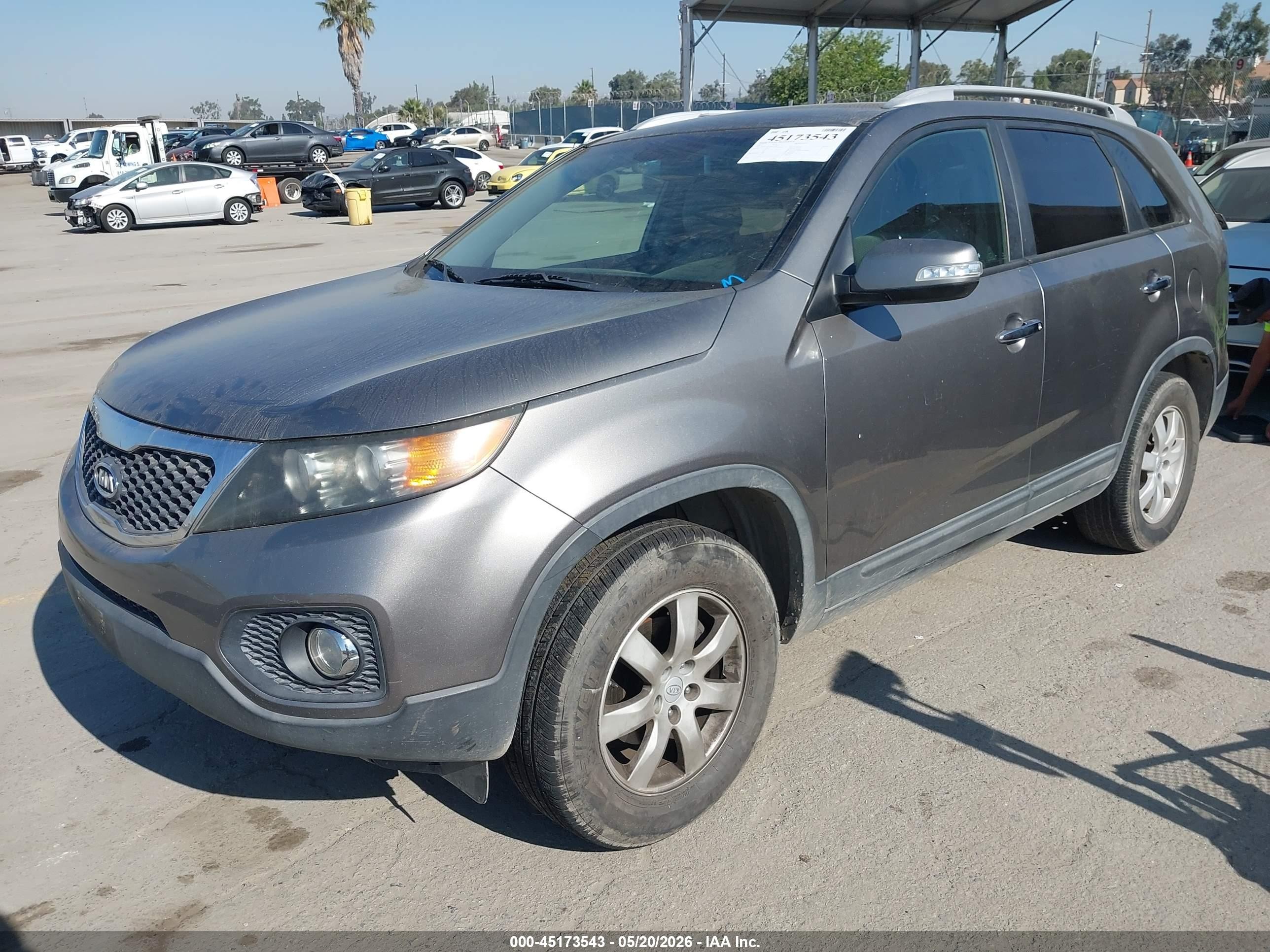 2011 Kia Sorento Lx Gray vin: 5XYKT4A18BG098657