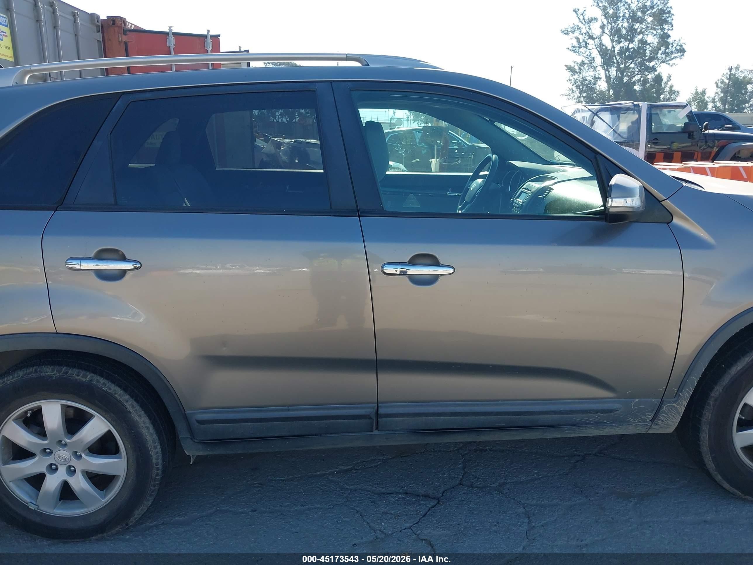 2011 Kia Sorento Lx Gray vin: 5XYKT4A18BG098657