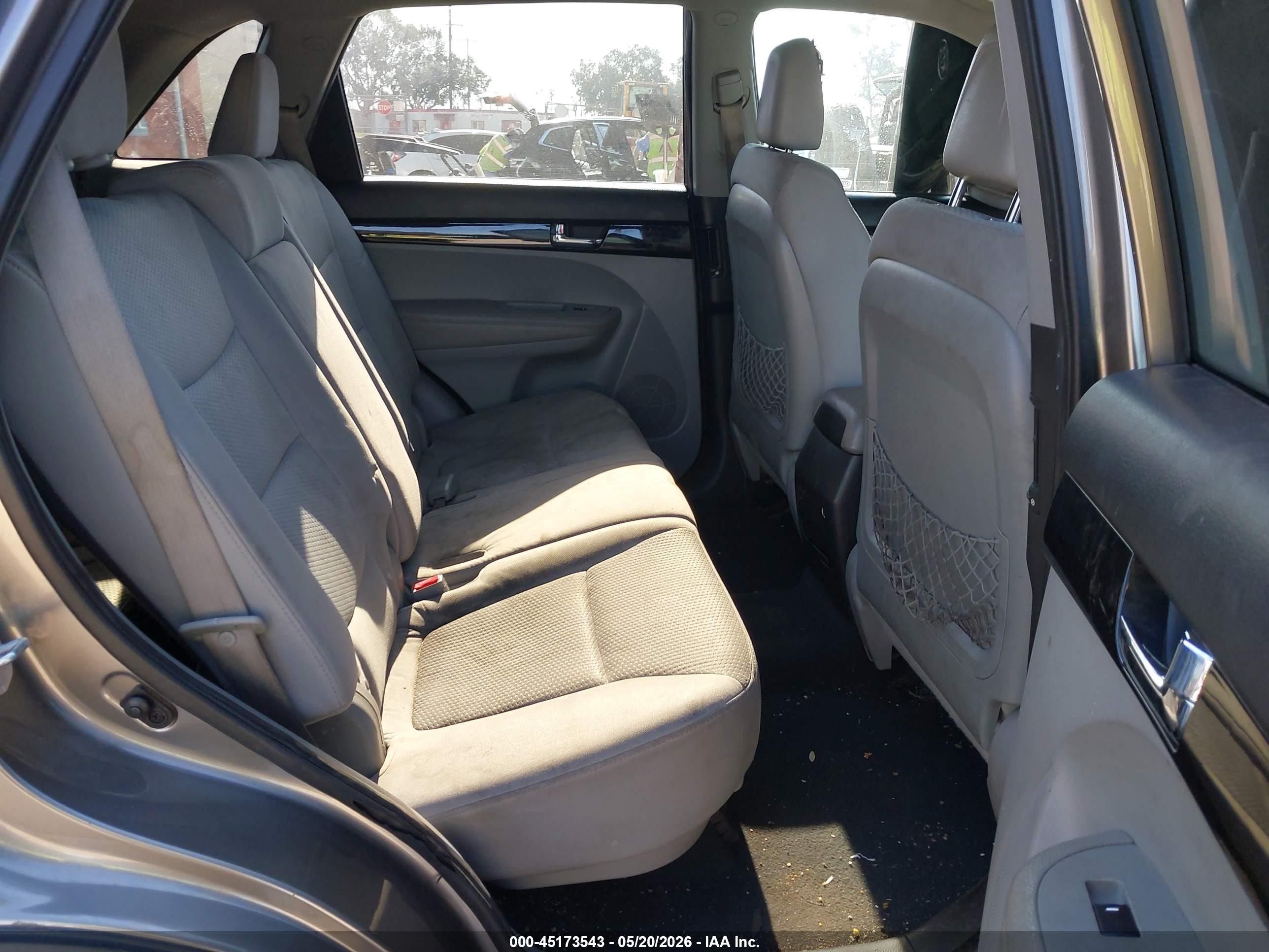 2011 Kia Sorento Lx Gray vin: 5XYKT4A18BG098657