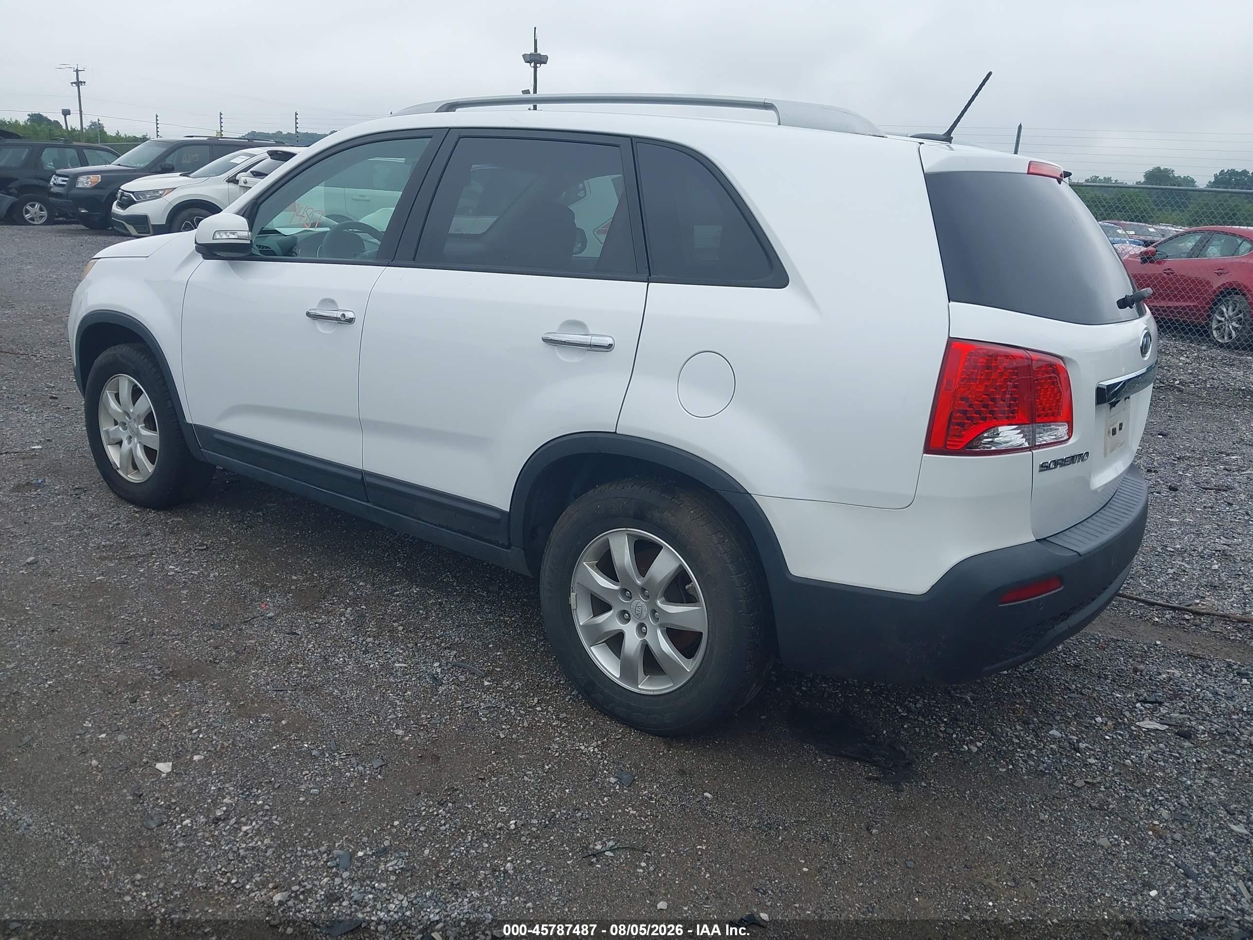 2011 Kia Sorento Lx Белый vin: 5XYKT4A19BG131763