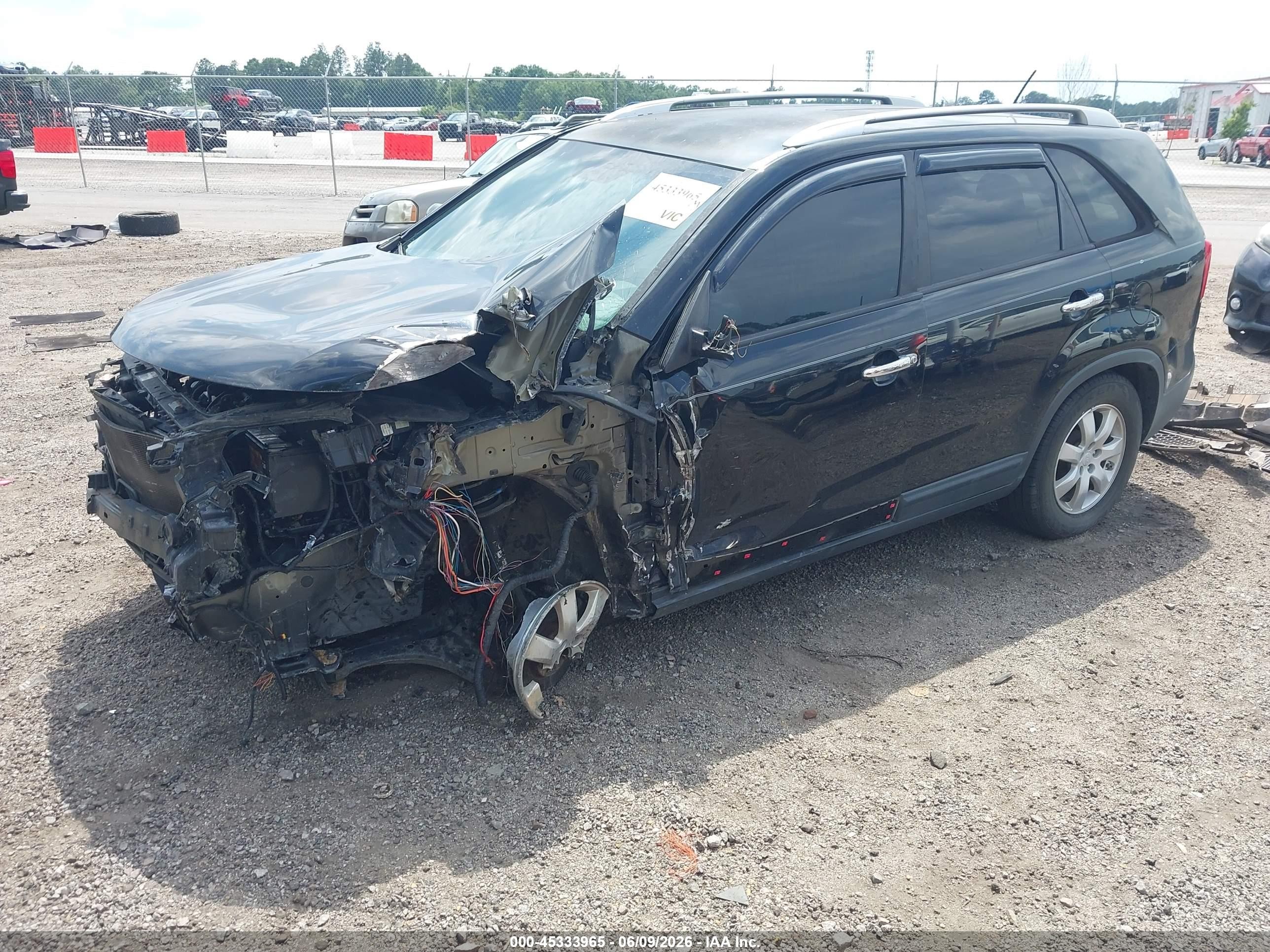 2011 Kia Sorento Lx Black vin: 5XYKT4A19BG138874