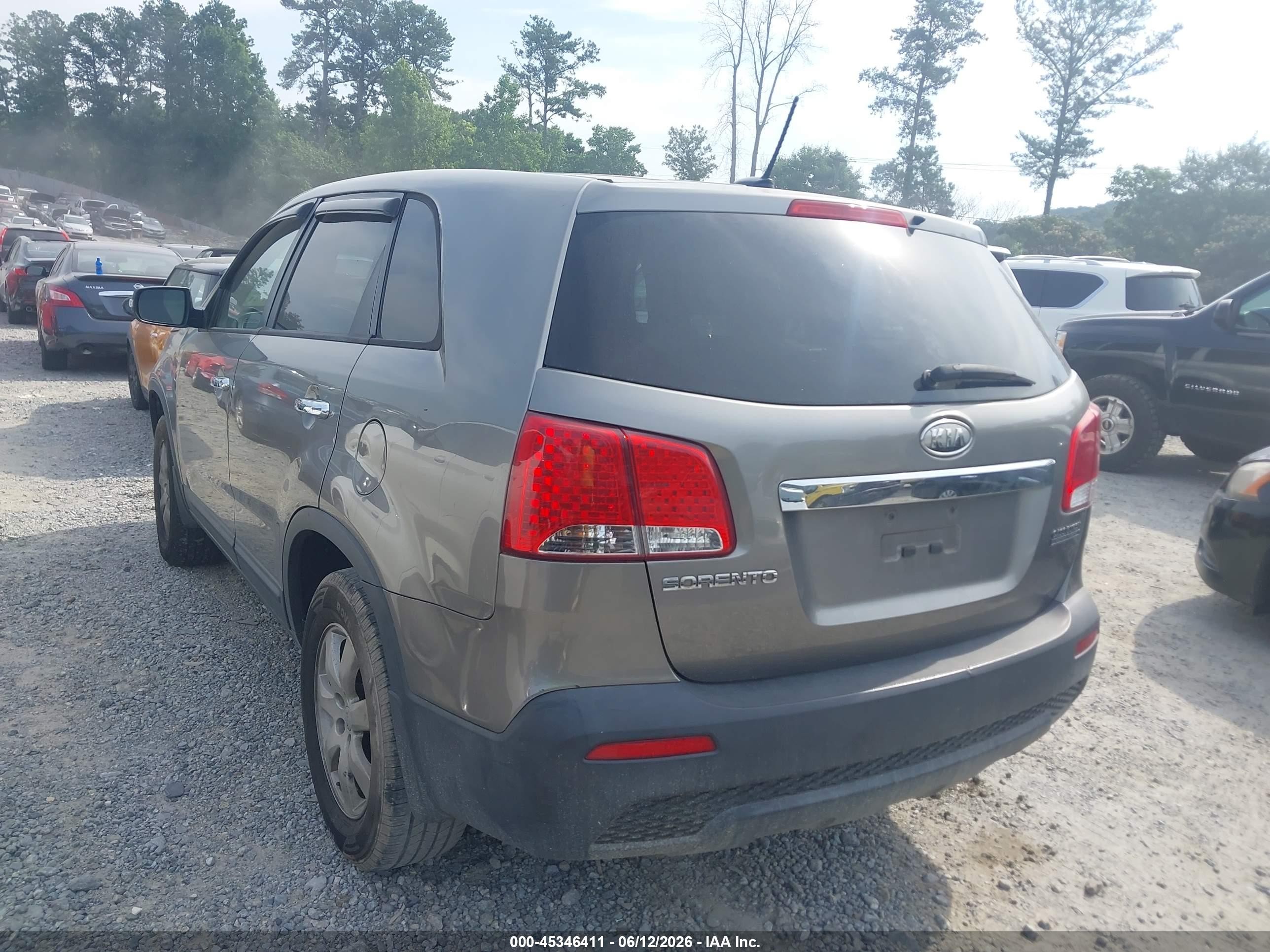 2012 Kia Sorento Lx Серый vin: 5XYKT4A1XCG243571