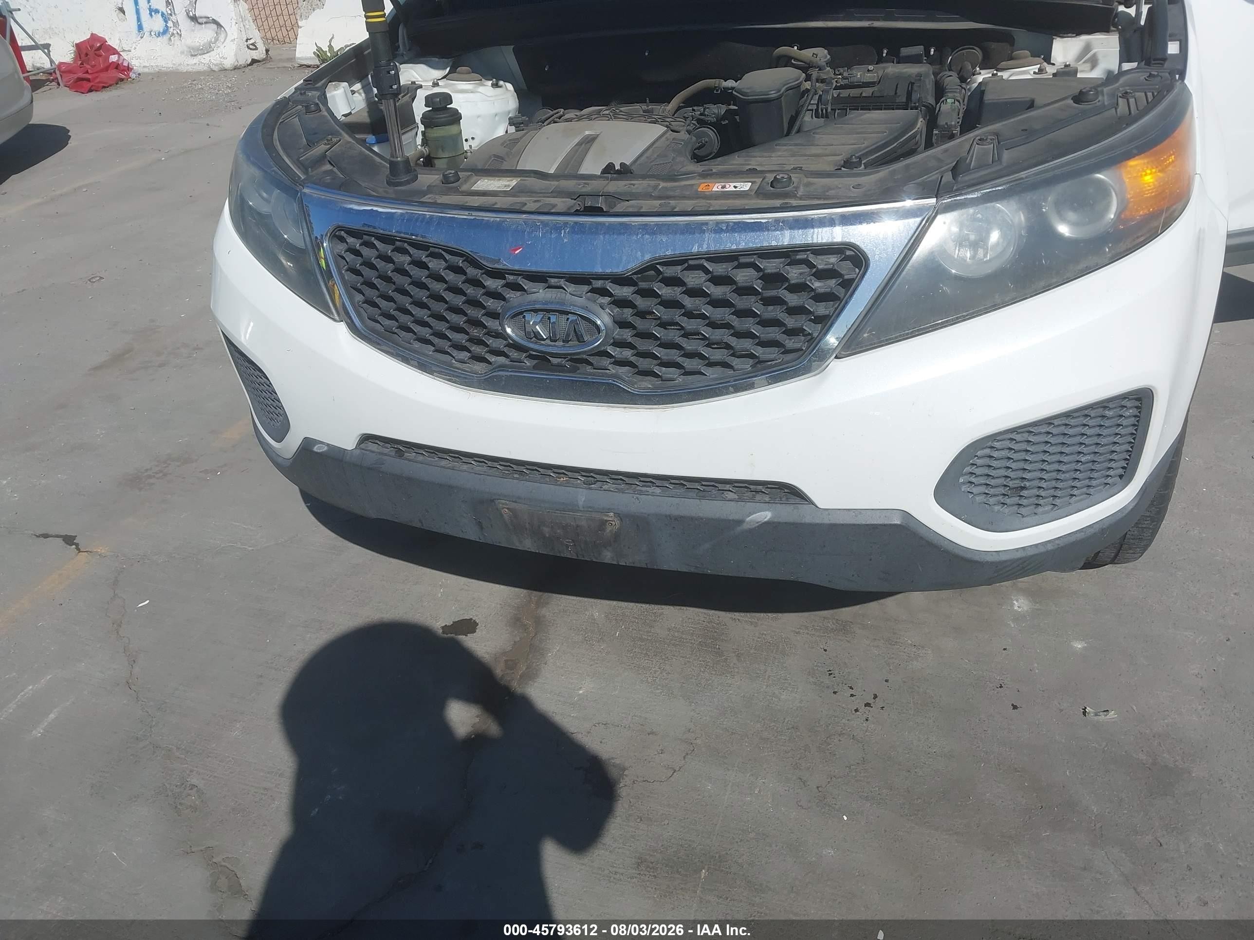 2013 Kia Sorento Lx V6 White vin: 5XYKT4A20DG349280