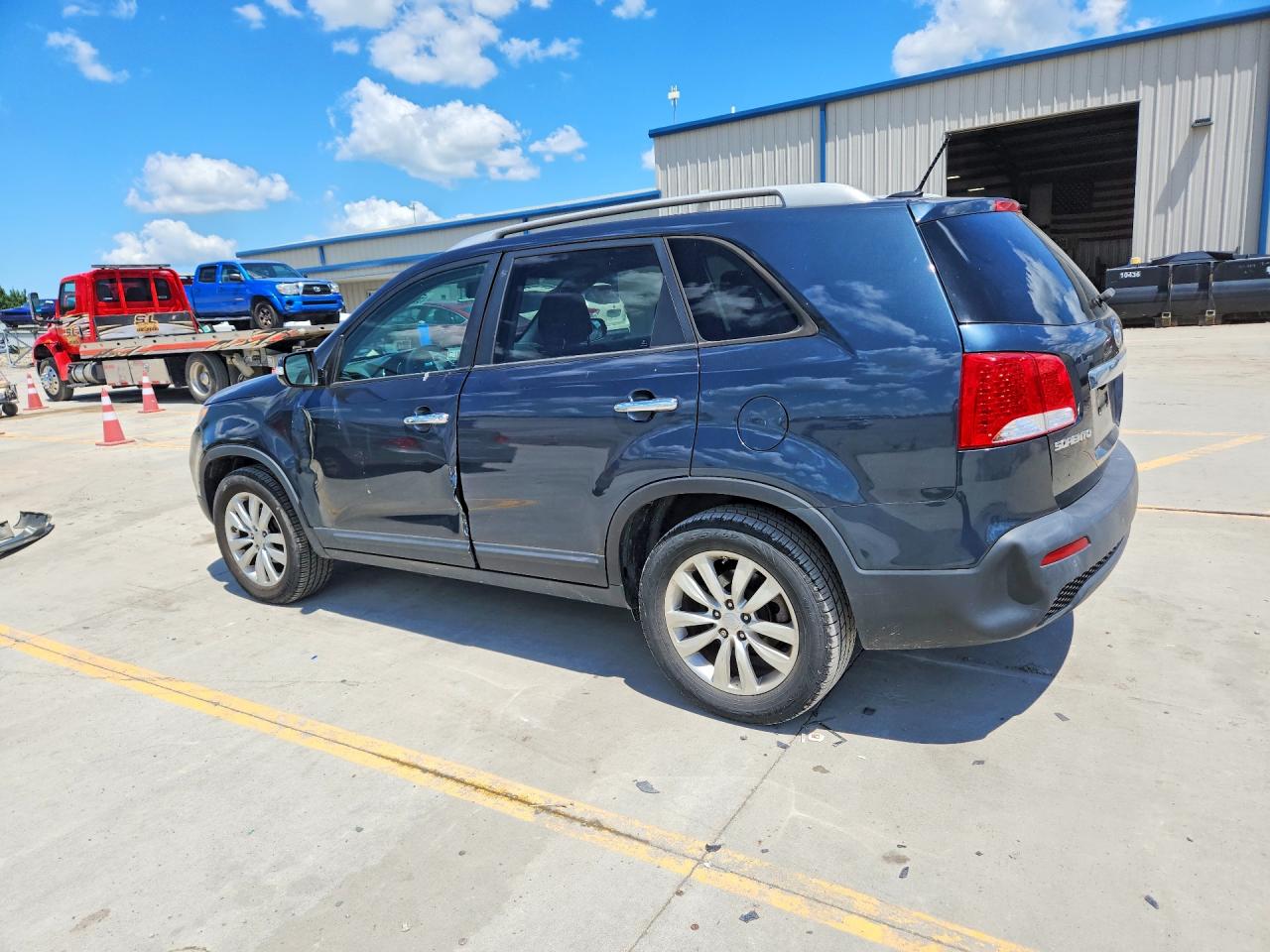 2011 Kia Sorento Lx Синий vin: 5XYKT4A22BG080163