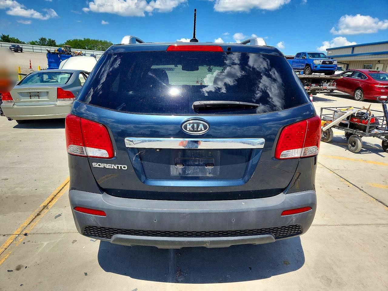 2011 Kia Sorento Lx Синий vin: 5XYKT4A22BG080163