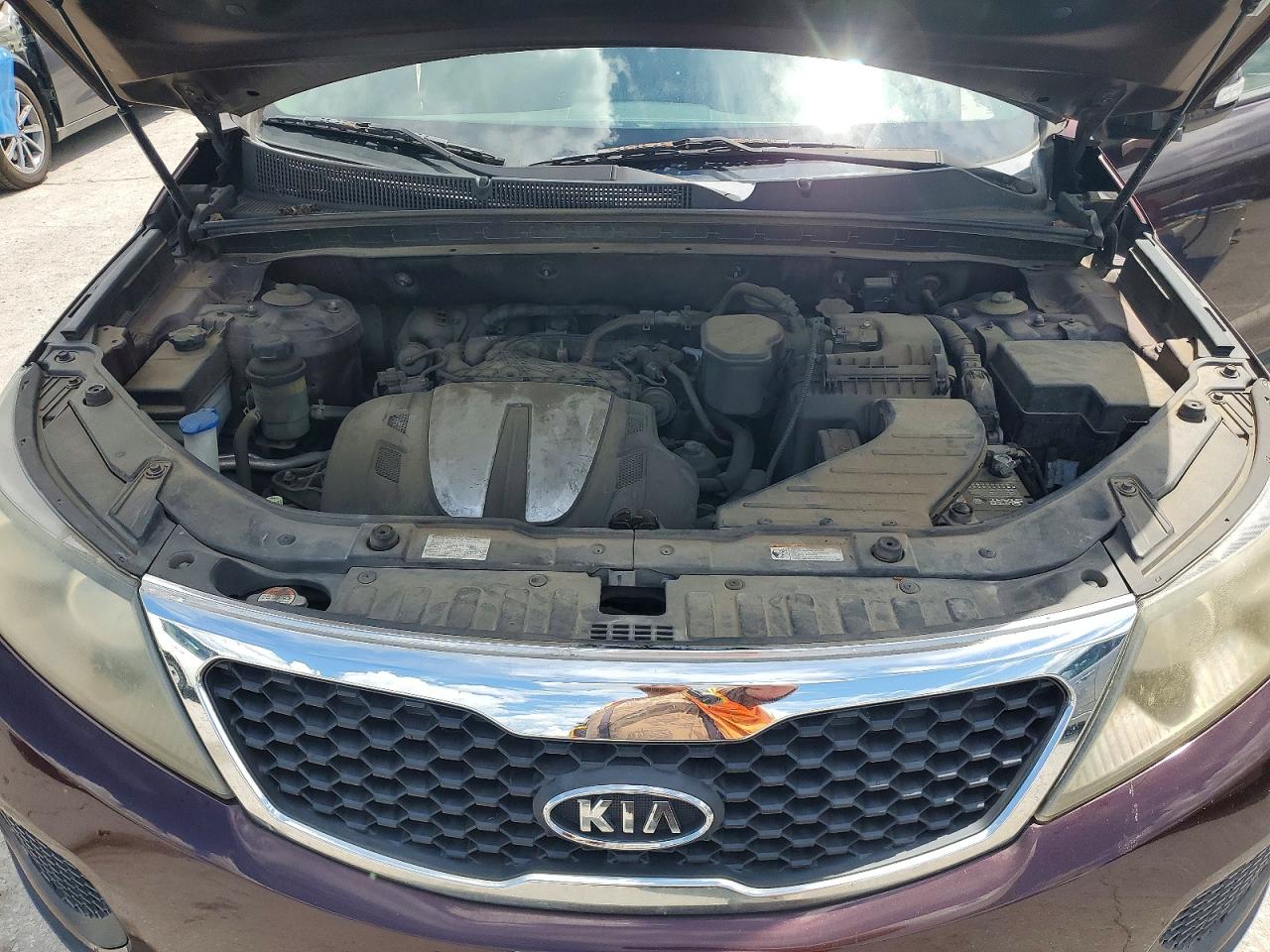 2012 Kia Sorento Lx Burgundy vin: 5XYKT4A22CG201324