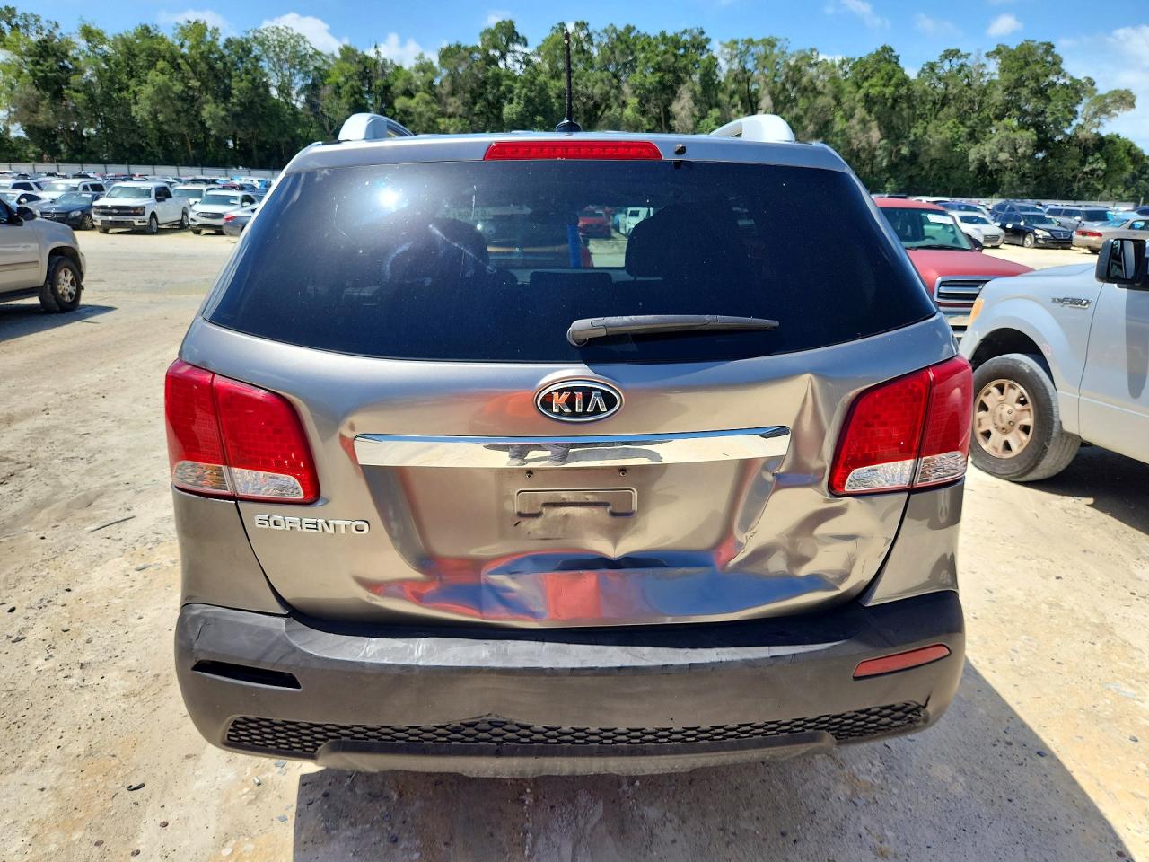 2013 Kia Sorento Lx Gray vin: 5XYKT4A22DG402772