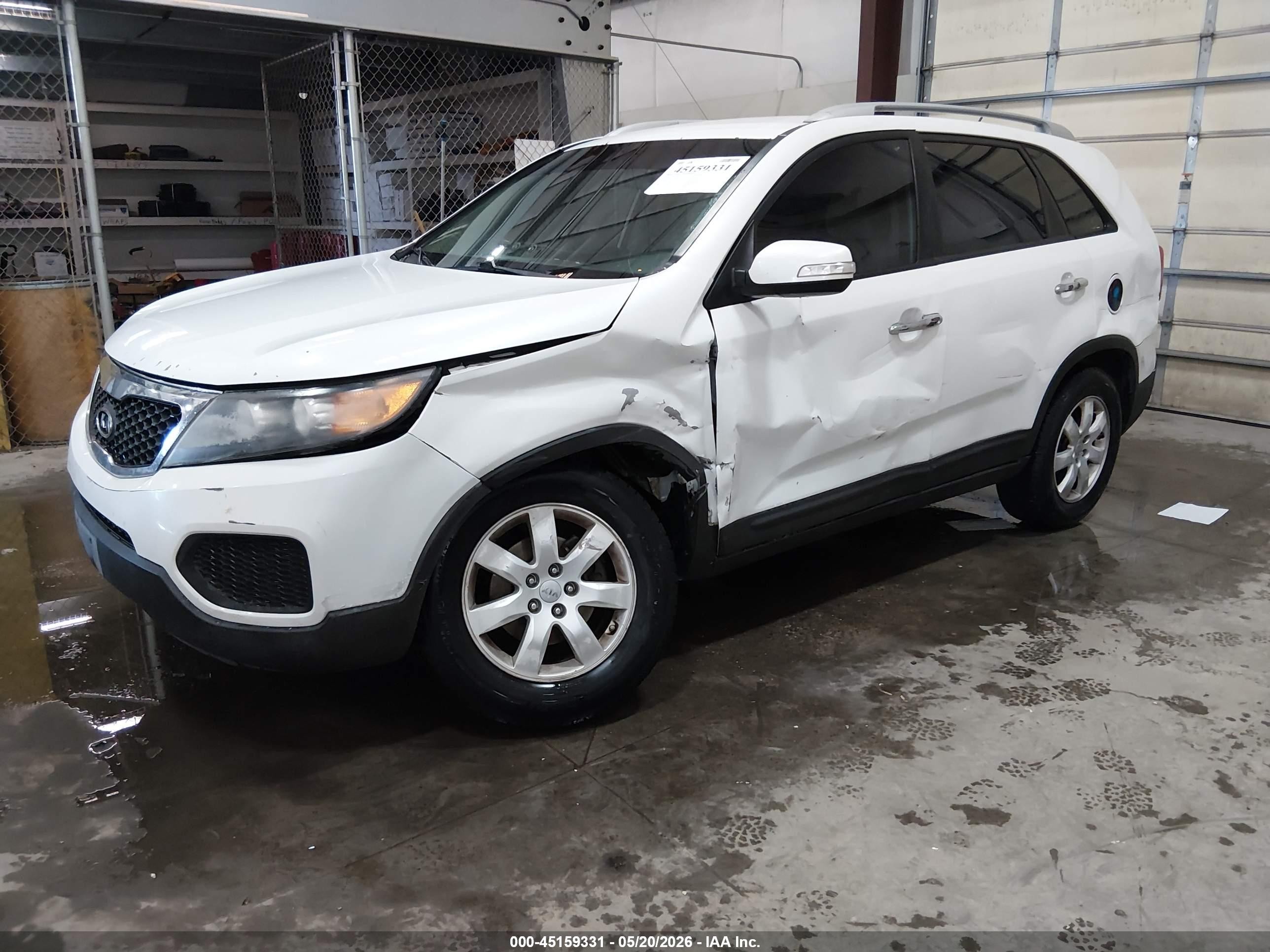 2012 Kia Sorento Lx V6 White vin: 5XYKT4A23CG242772