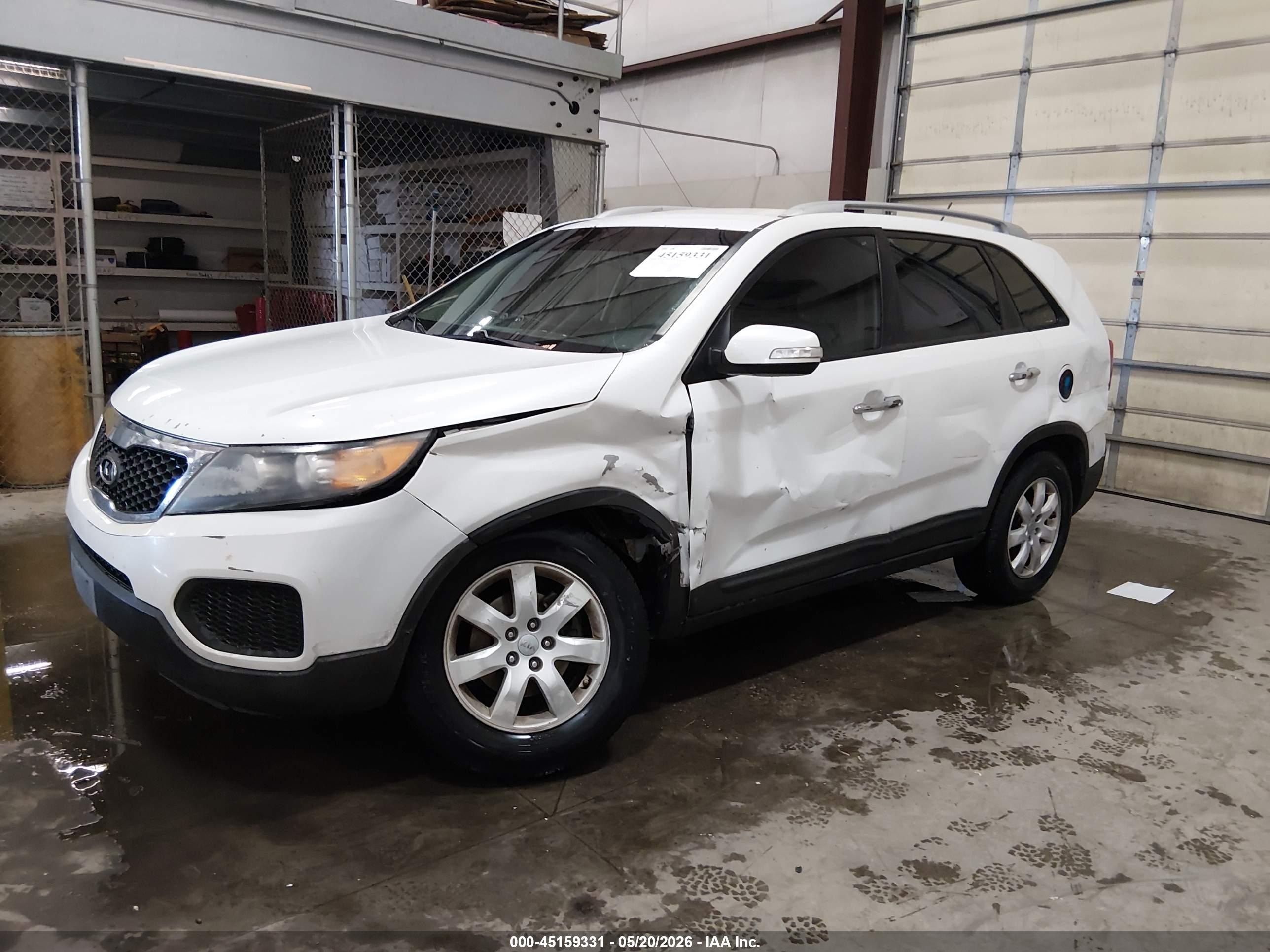 2012 Kia Sorento Lx V6 White vin: 5XYKT4A23CG242772