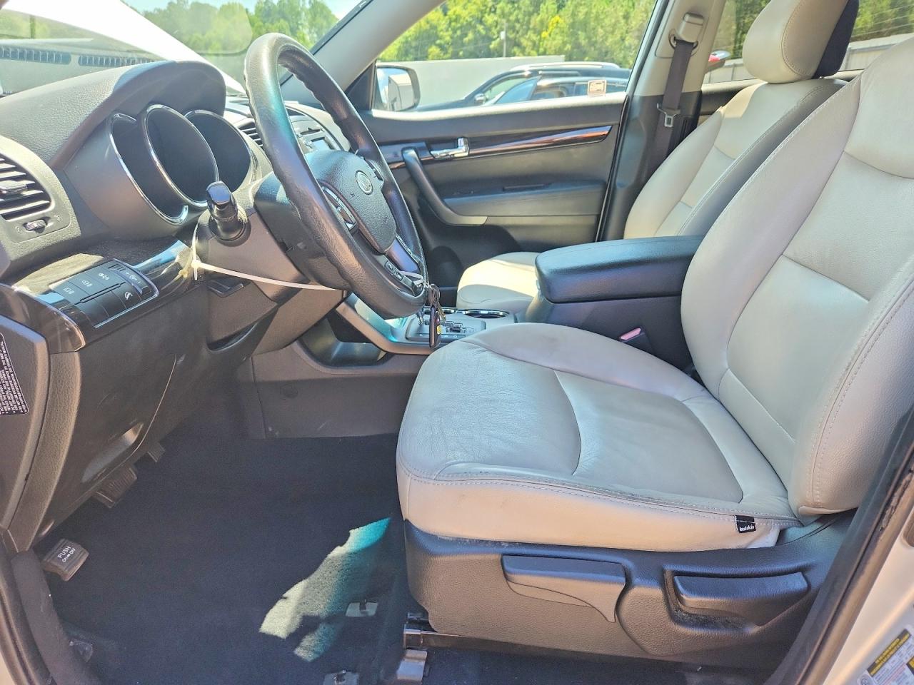 2012 Kia Sorento Lx Silver vin: 5XYKT4A23CG293463