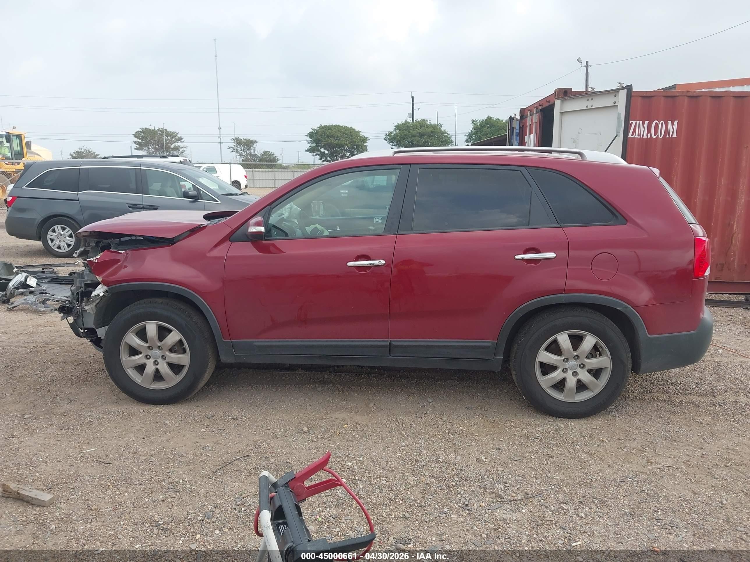 2013 Kia Sorento Lx V6 Red vin: 5XYKT4A23DG372326