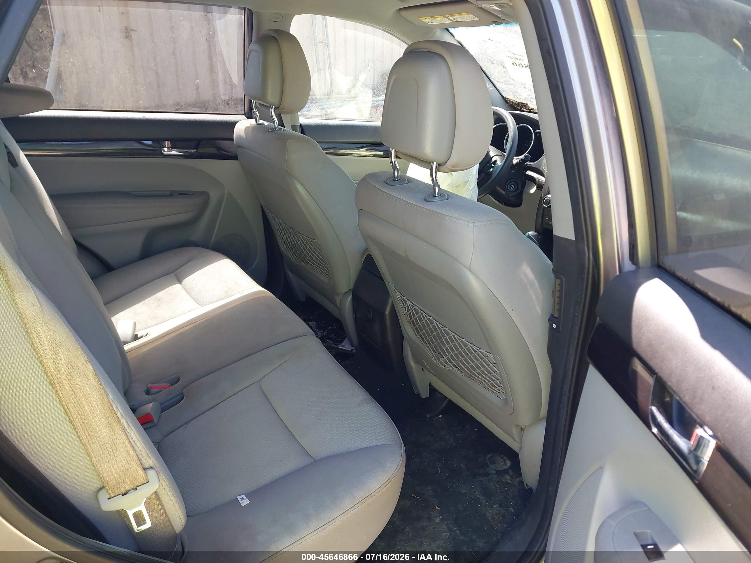 2011 Kia Sorento Lx V6 Tan vin: 5XYKT4A24BG076079