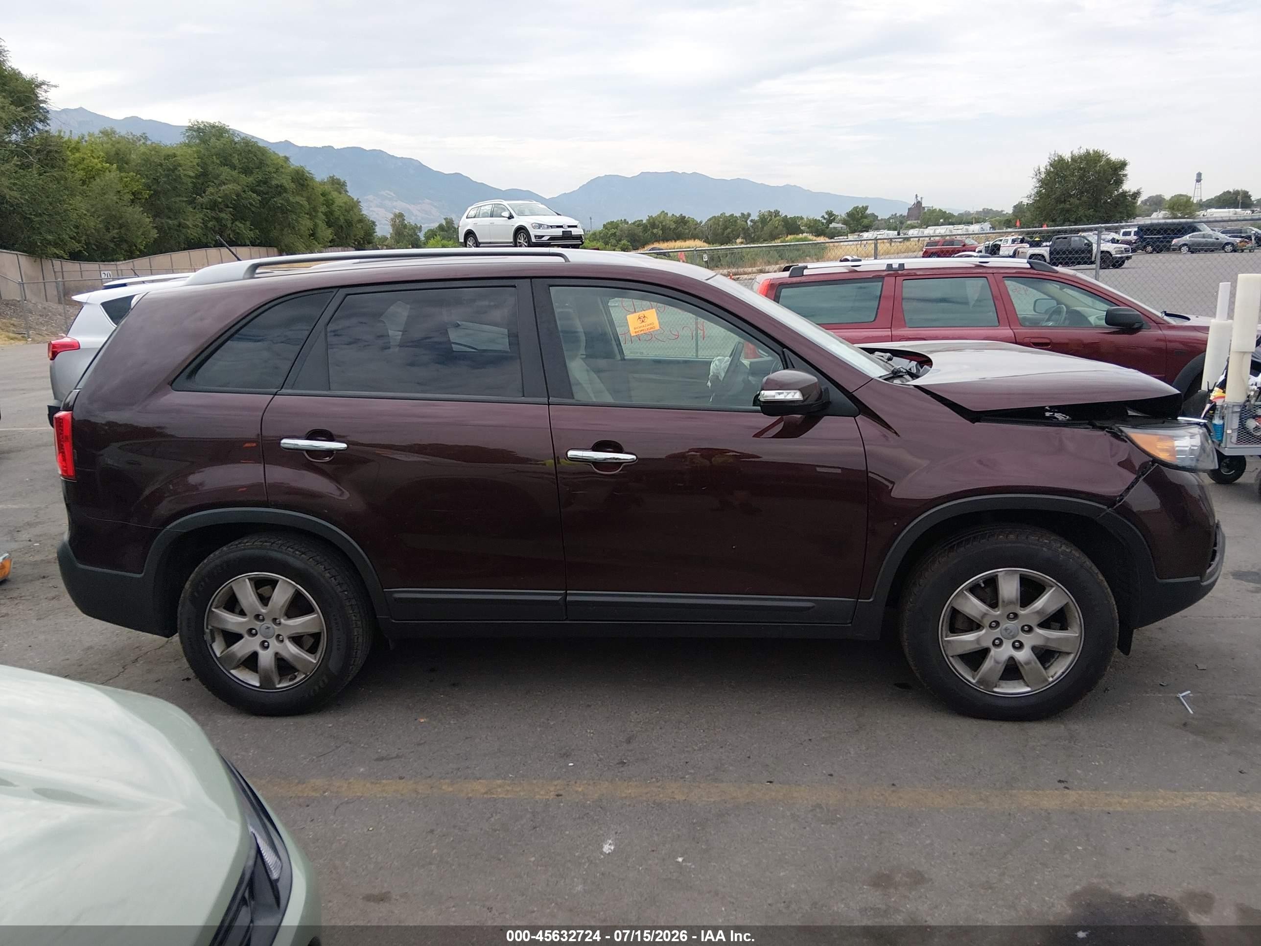 2013 Kia Sorento Lx V6 Burgundy vin: 5XYKT4A24DG383853