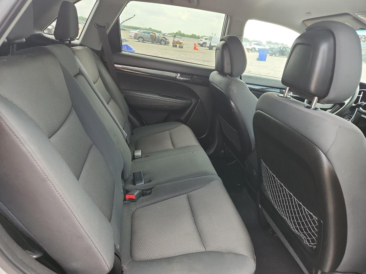 2013 Kia Sorento Lx Silver vin: 5XYKT4A24DG402224