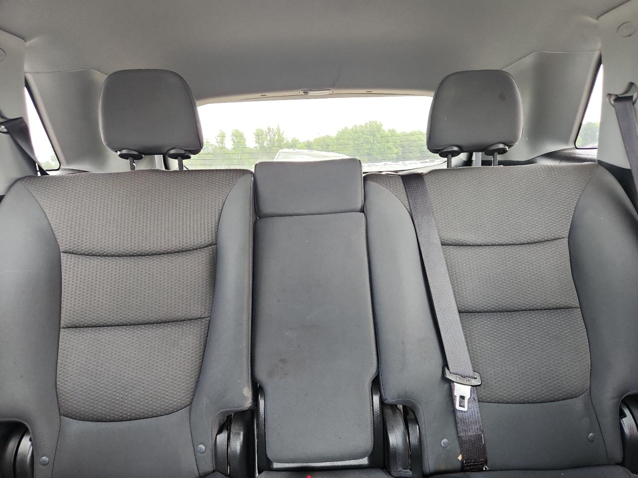 2013 Kia Sorento Lx Silver vin: 5XYKT4A24DG402224