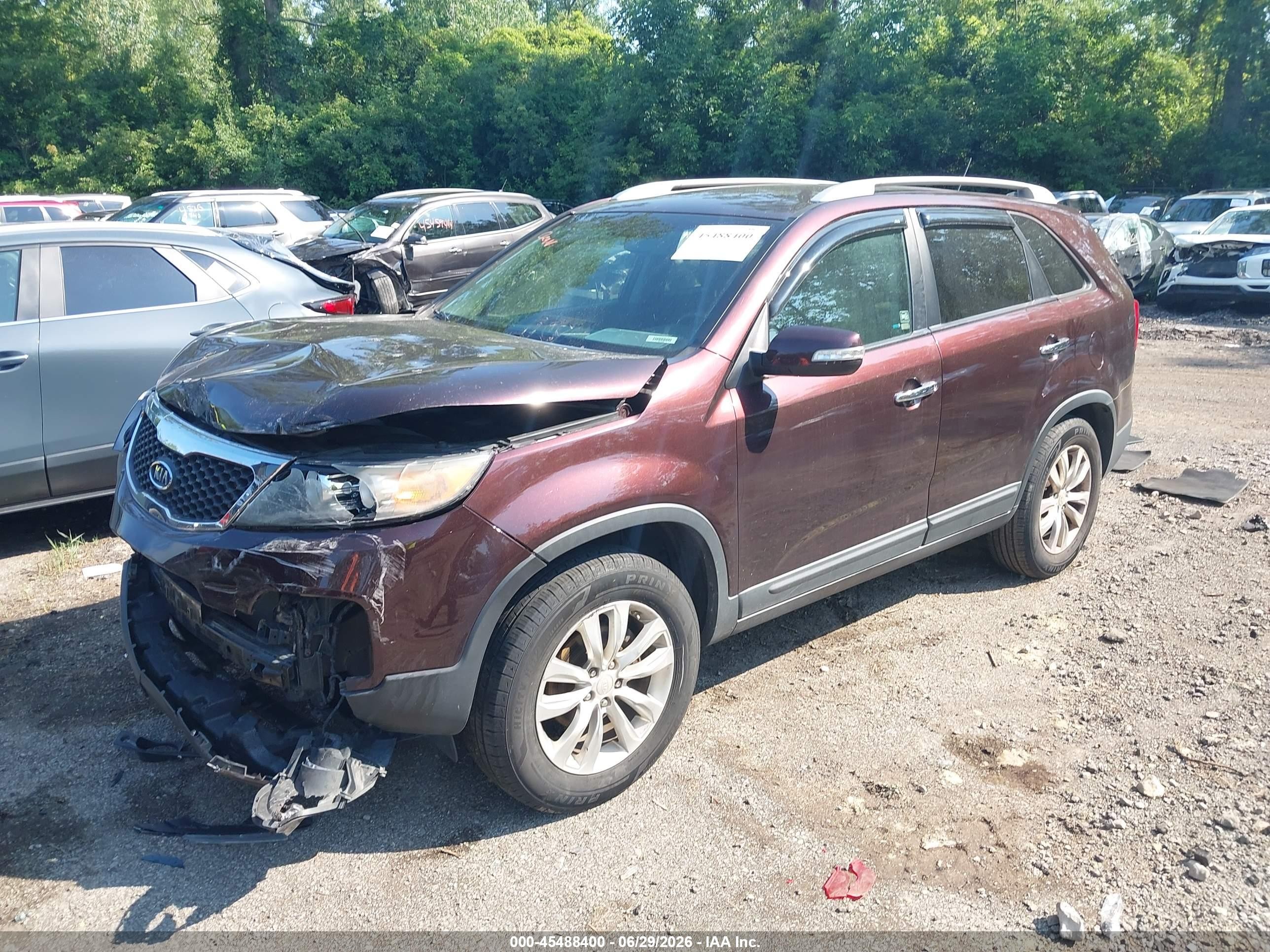 2011 Kia Sorento Lx V6 Maroon vin: 5XYKT4A25BG181598