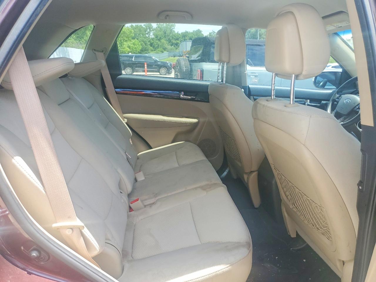 2013 Kia Sorento Lx Burgundy vin: 5XYKT4A25DG325329