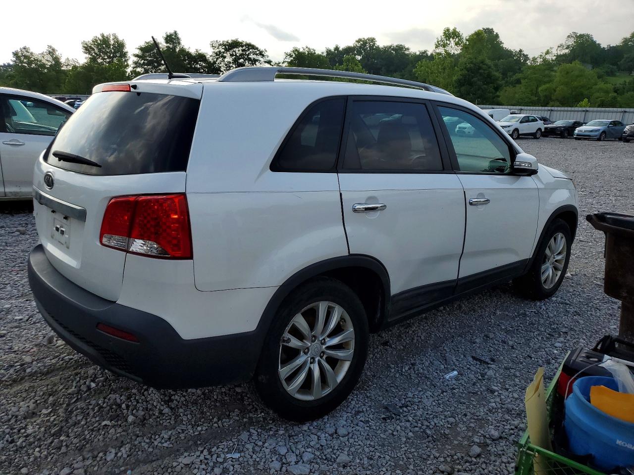 2011 Kia Sorento Lx White vin: 5XYKT4A26BG123984