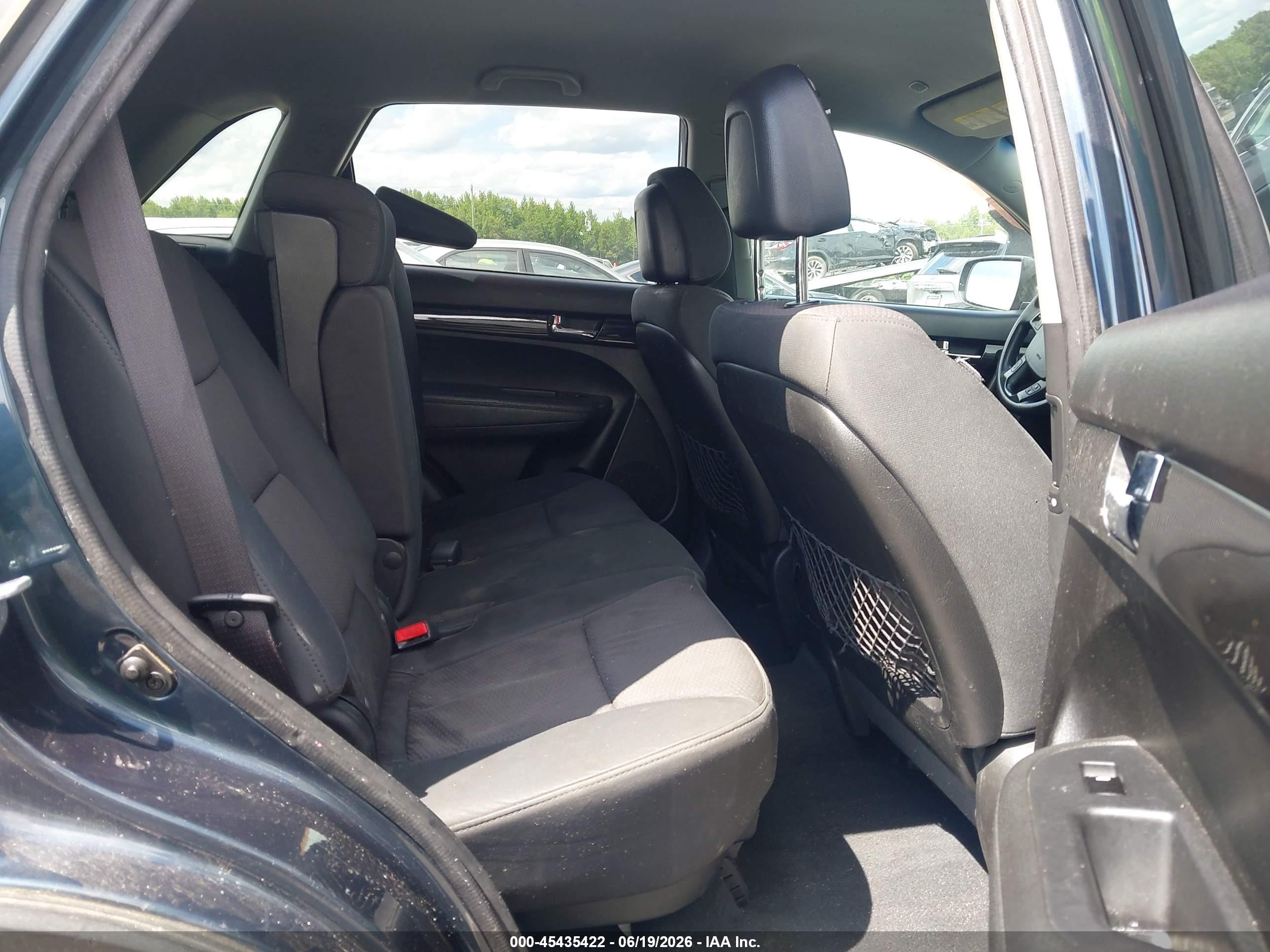 2011 Kia Sorento Lx V6 Blue vin: 5XYKT4A26BG148237