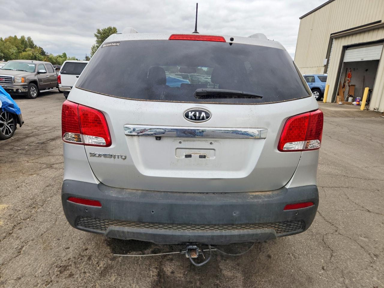 2011 Kia Sorento Lx Серебряный vin: 5XYKT4A26BG151123