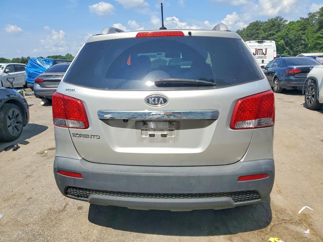 2013 Kia Sorento Lx Серый vin: 5XYKT4A27DG424380