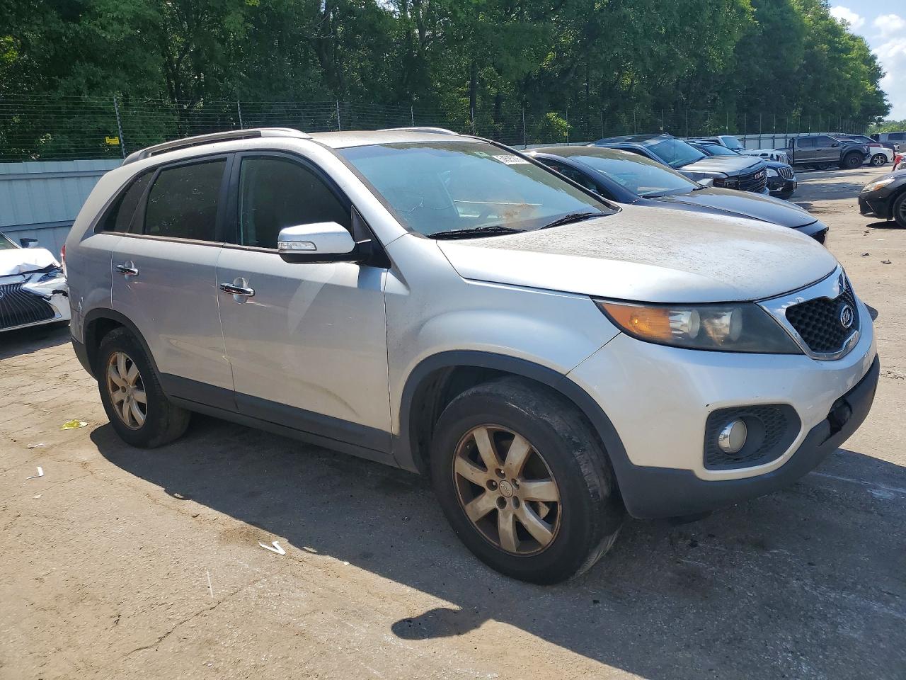 2013 Kia Sorento Lx Серый vin: 5XYKT4A27DG424380