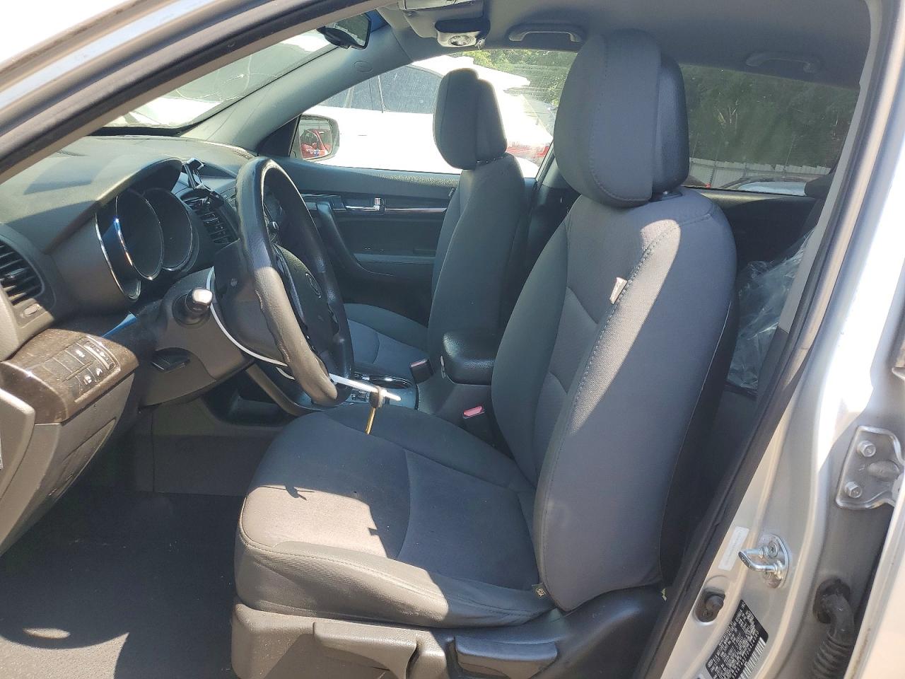 2013 Kia Sorento Lx Серый vin: 5XYKT4A27DG424380