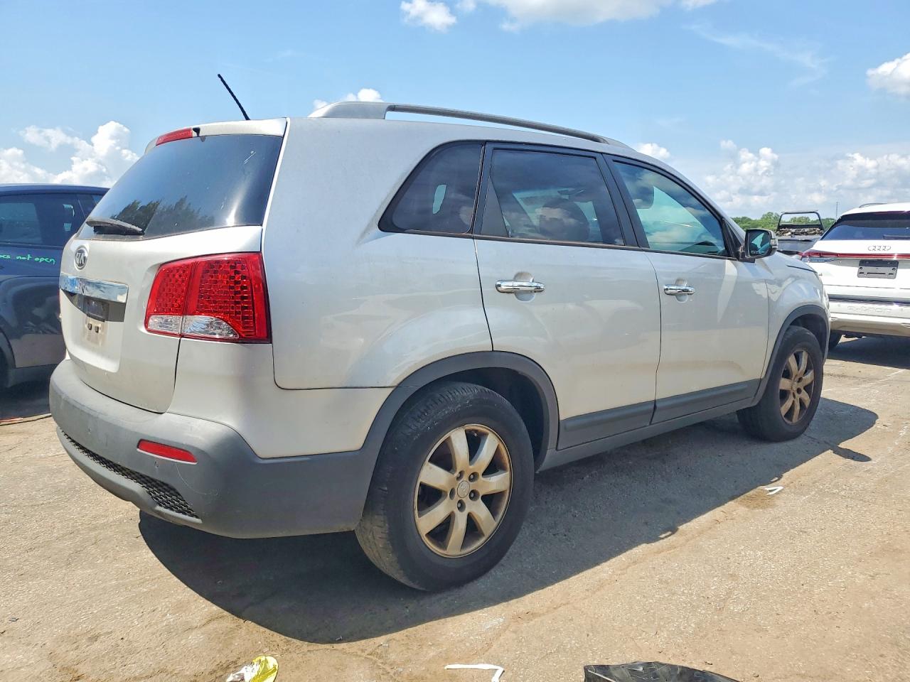 2013 Kia Sorento Lx Серый vin: 5XYKT4A27DG424380