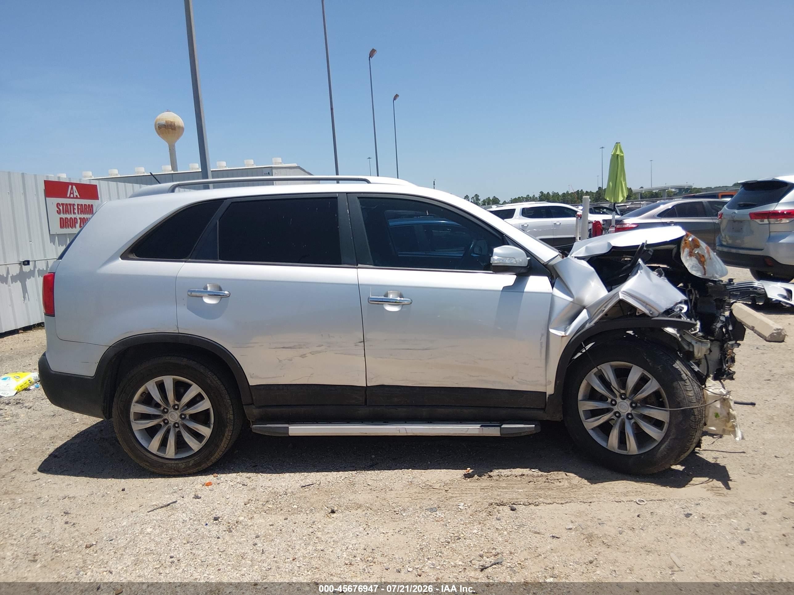 2011 Kia Sorento Lx V6 Silver vin: 5XYKT4A28BG062797