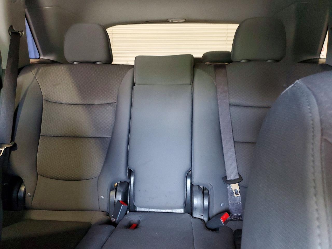 2013 Kia Sorento Lx White vin: 5XYKT4A28DG420645