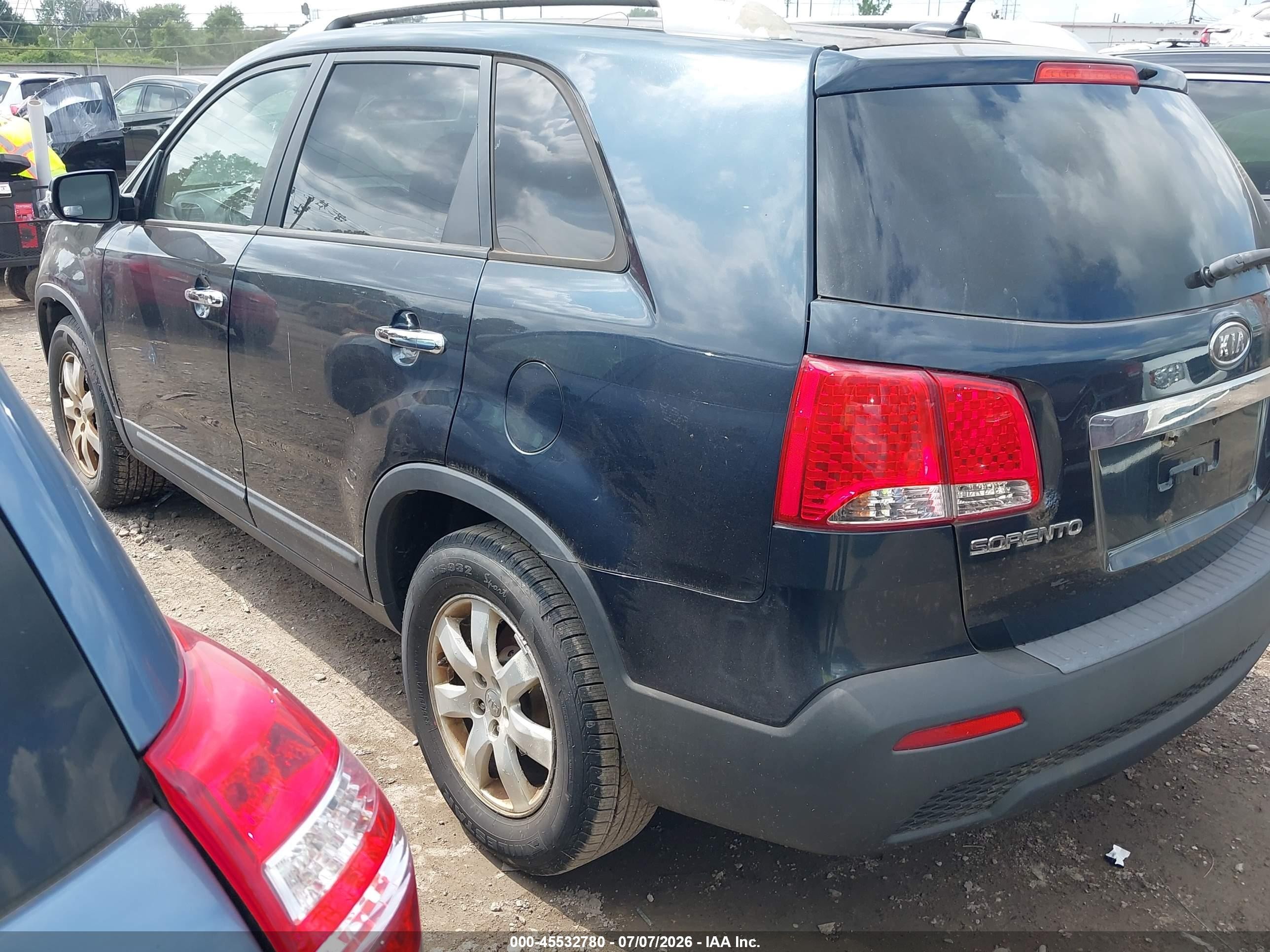 2013 Kia Sorento Lx V6 Blue vin: 5XYKT4A29DG322823