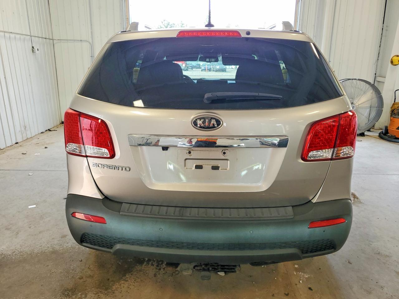 2013 Kia Sorento Lx Silver vin: 5XYKT4A29DG329318