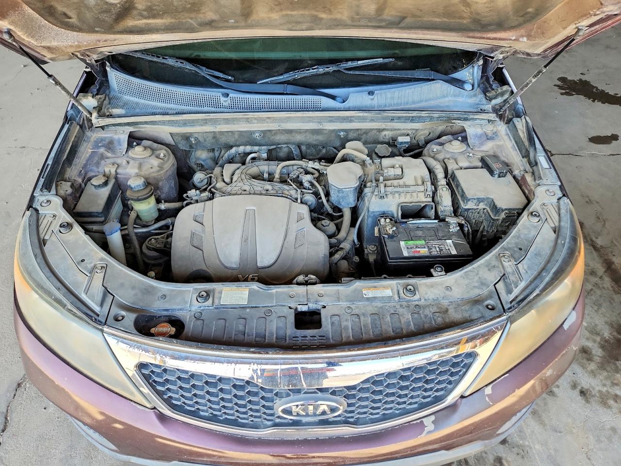 2012 Kia Sorento Lx Maroon vin: 5XYKT4A2XCG287434