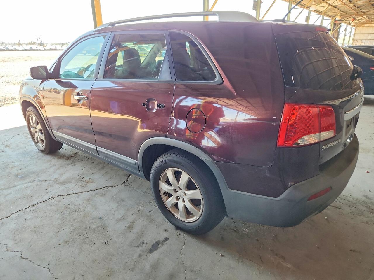 2012 Kia Sorento Lx Maroon vin: 5XYKT4A2XCG287434