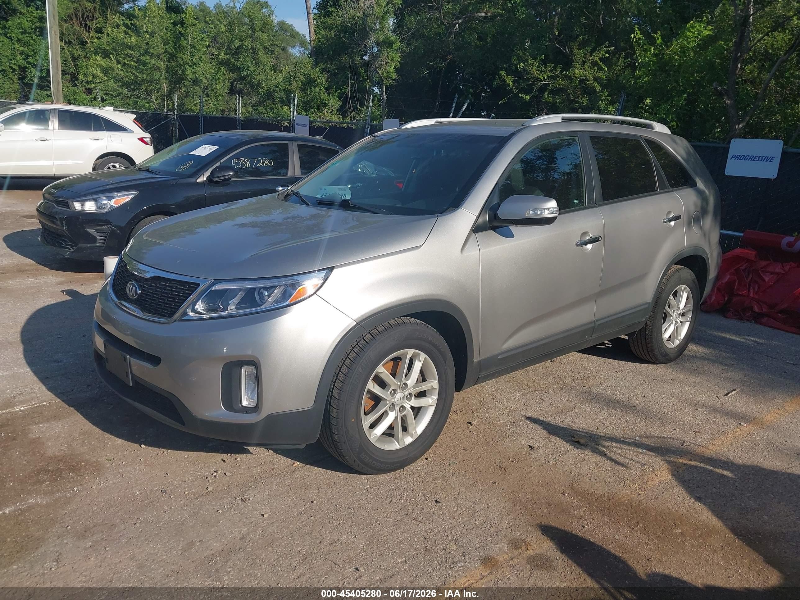 2014 Kia Sorento Lx Серый vin: 5XYKT4A60EG459833