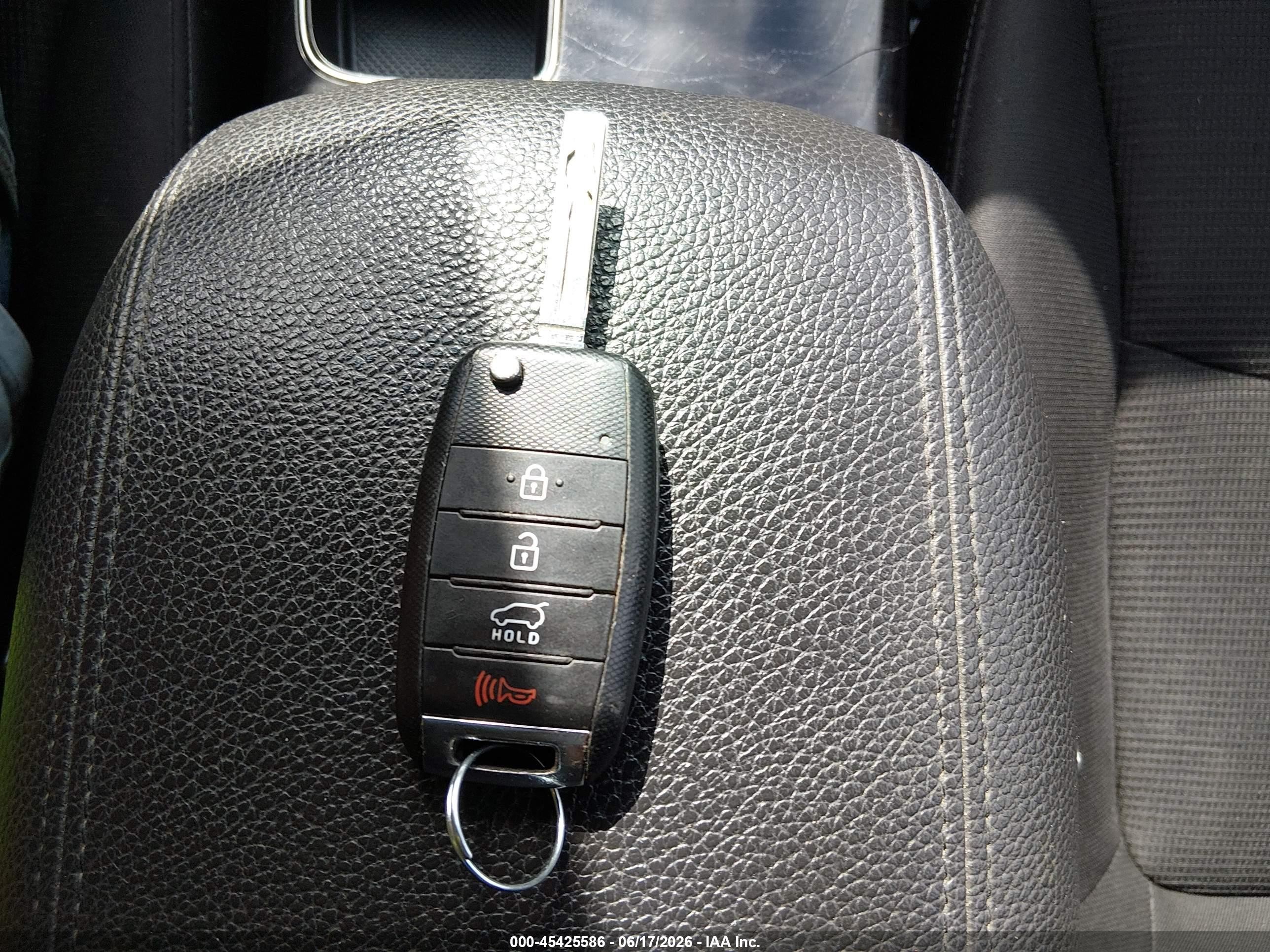2014 Kia Sorento Lx Silver vin: 5XYKT4A60EG491973