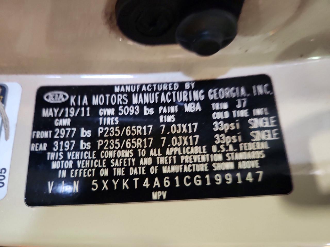 2012 Kia Sorento Lx Cream vin: 5XYKT4A61CG199147