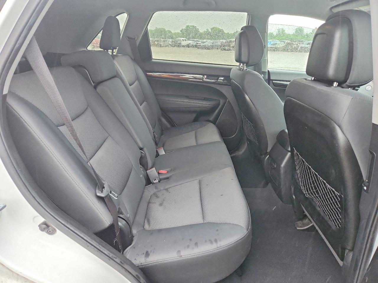 2012 Kia Sorento Lx White vin: 5XYKT4A61CG233359