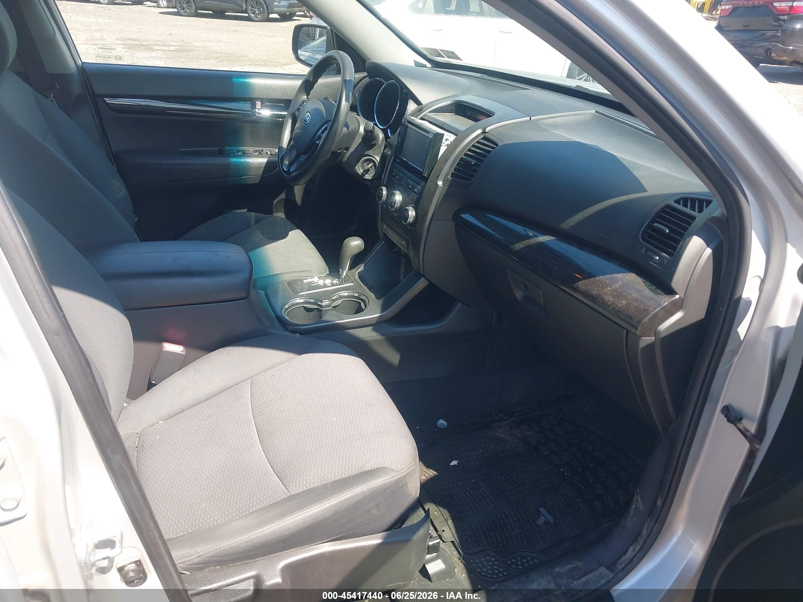2013 Kia Sorento Lx Silver vin: 5XYKT4A61DG361845