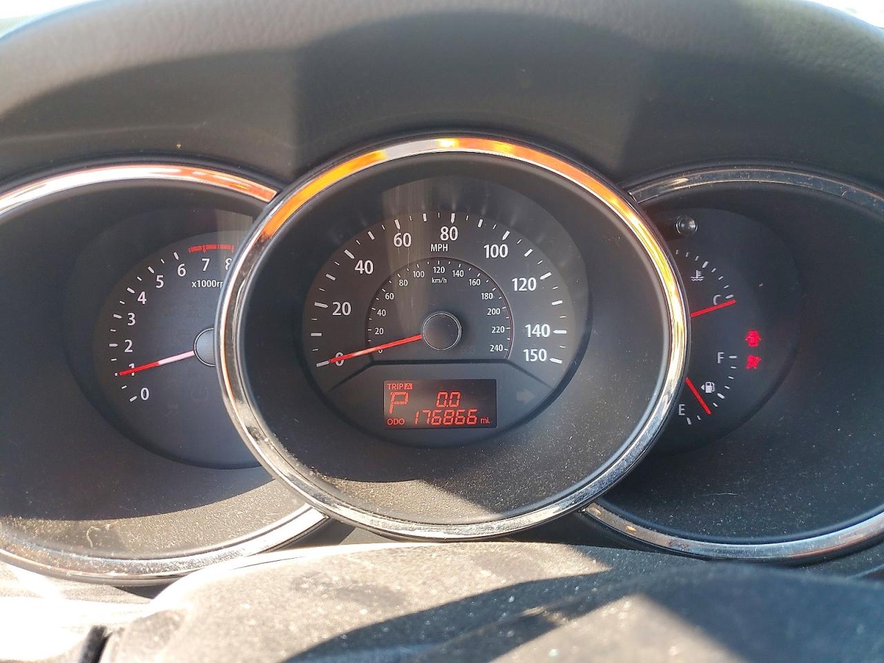 2013 Kia Sorento Lx White vin: 5XYKT4A61DG409943