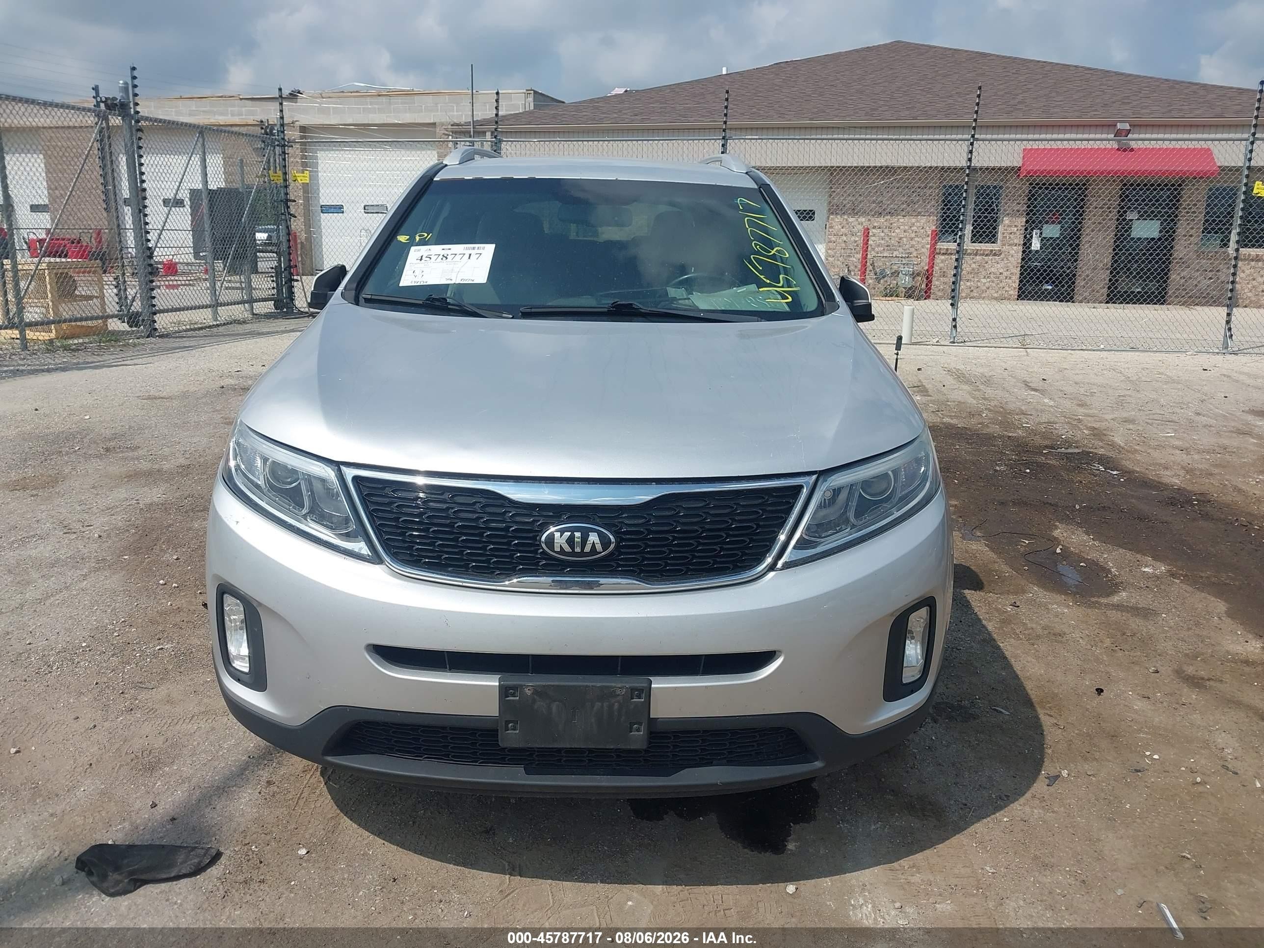 2014 Kia Sorento Lx Silver vin: 5XYKT4A61EG503029