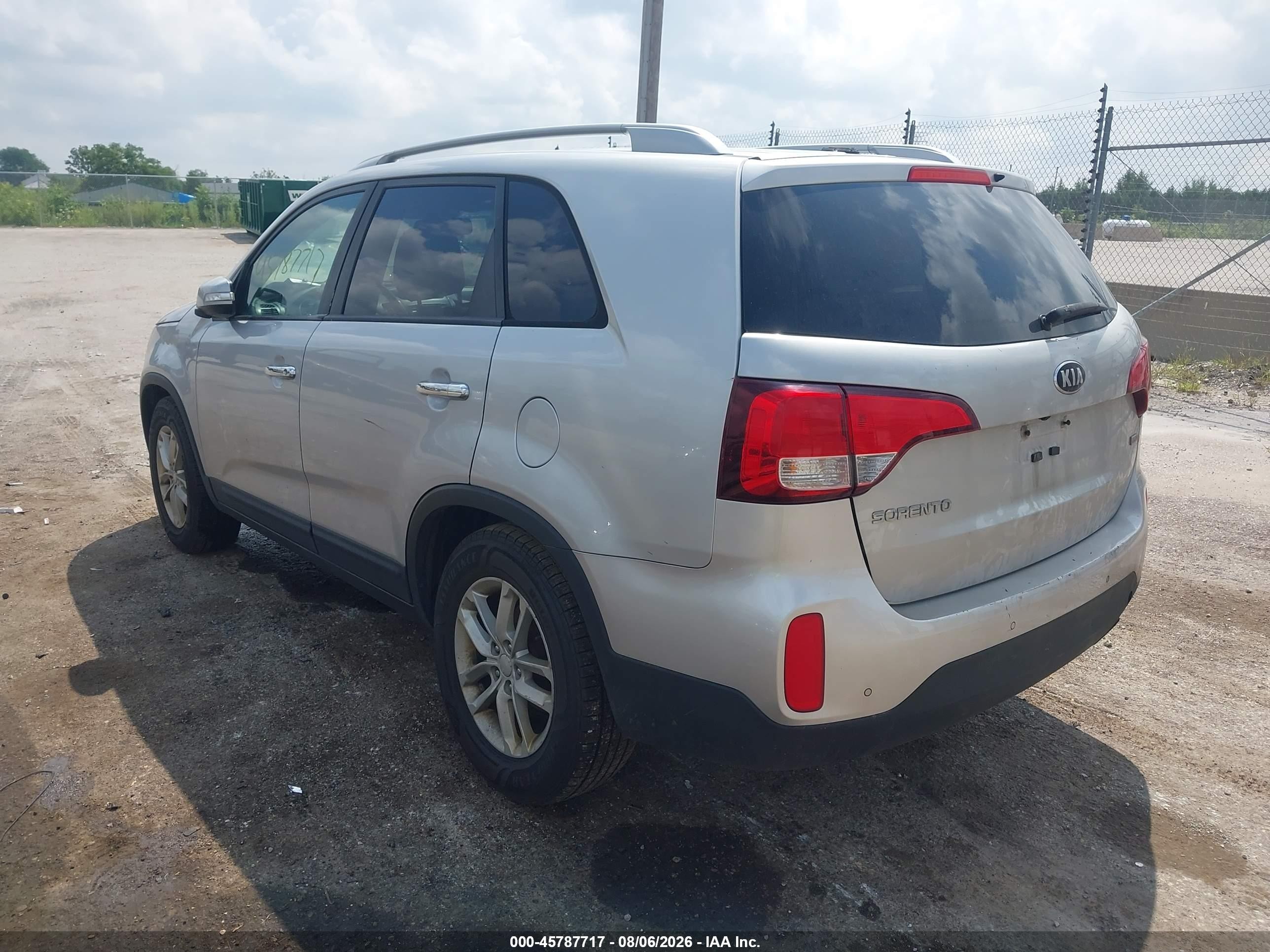 2014 Kia Sorento Lx Silver vin: 5XYKT4A61EG503029