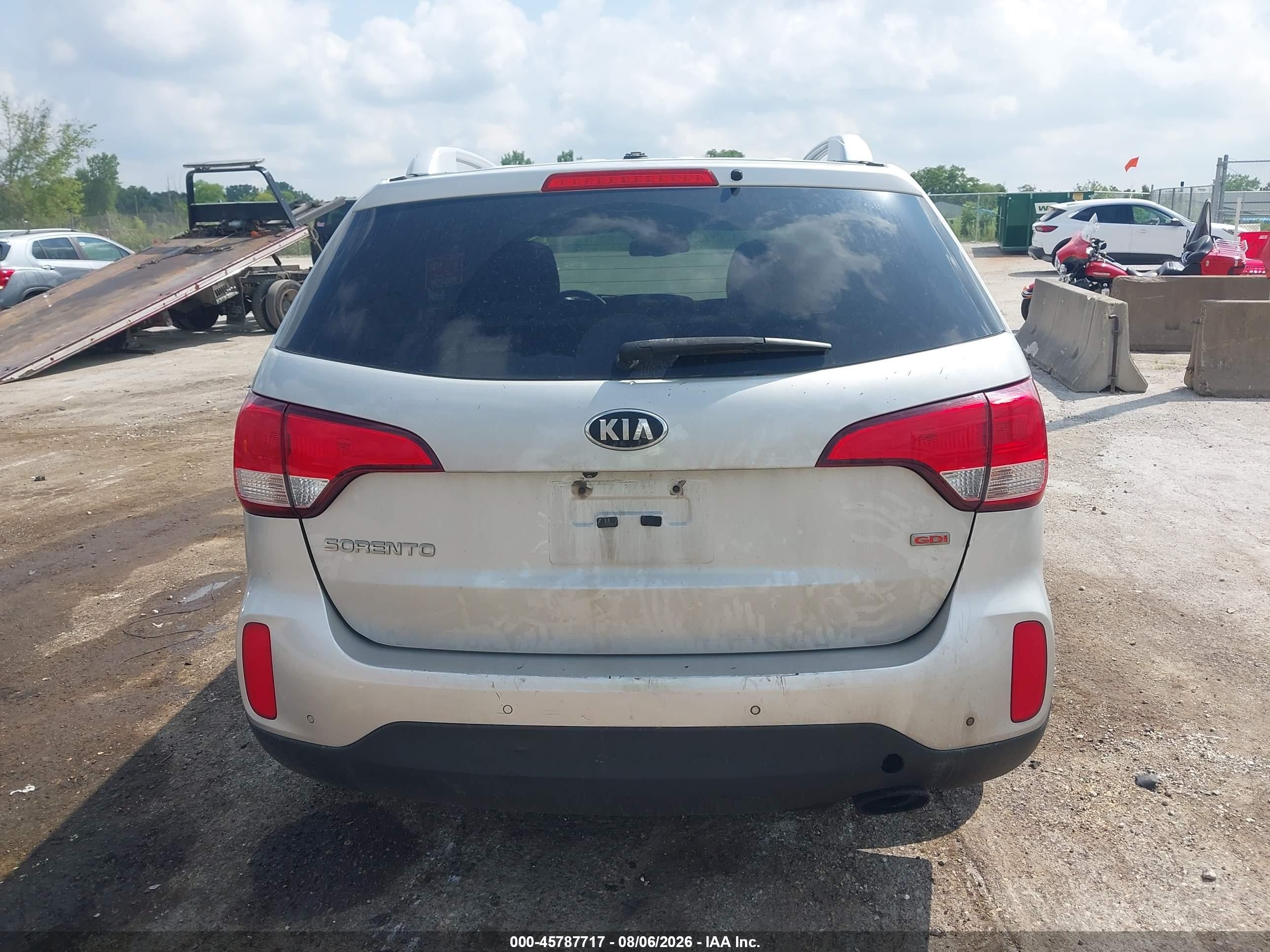 2014 Kia Sorento Lx Silver vin: 5XYKT4A61EG503029