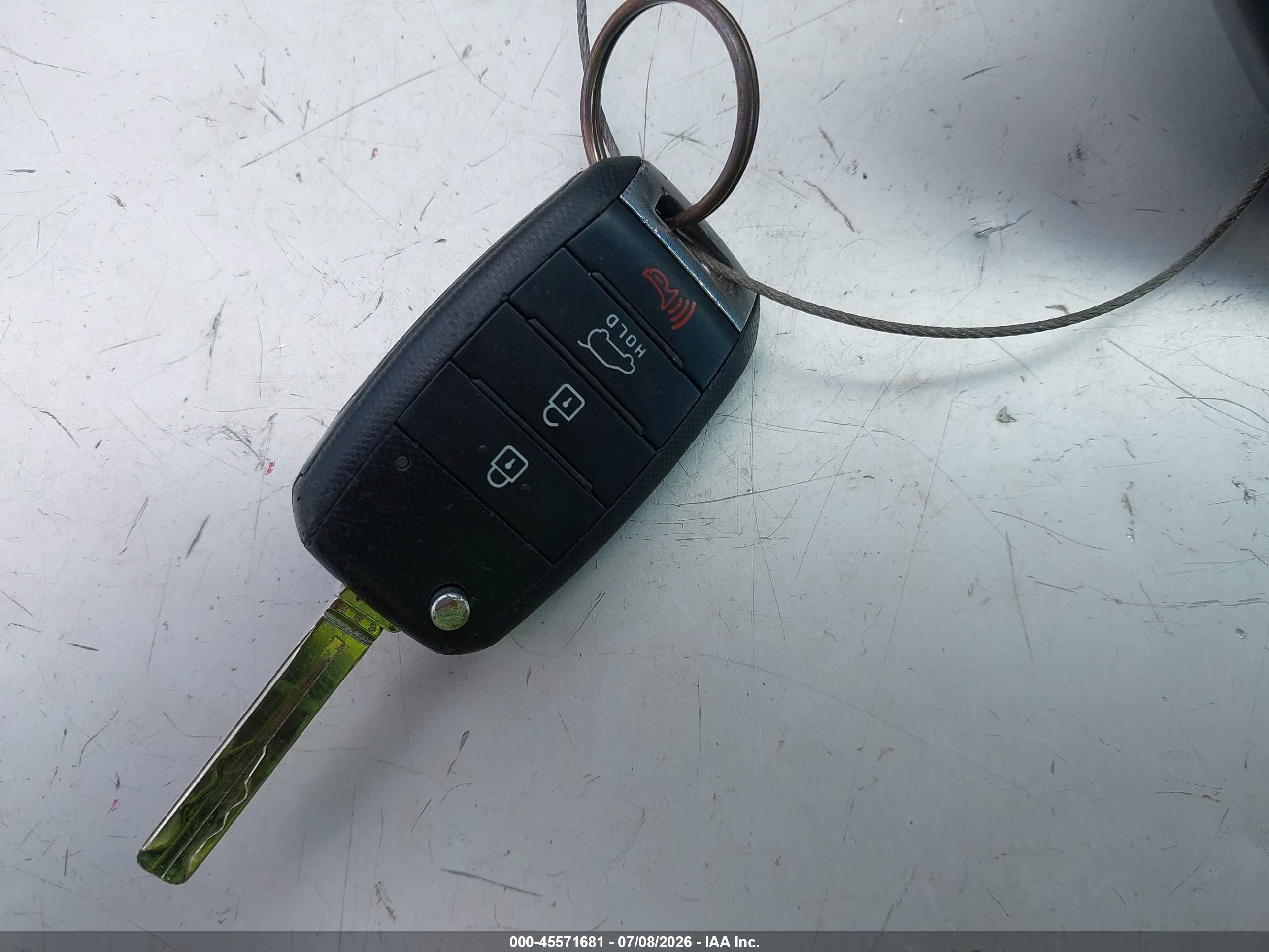 2015 Kia Sorento Lx Белый vin: 5XYKT4A61FG580999