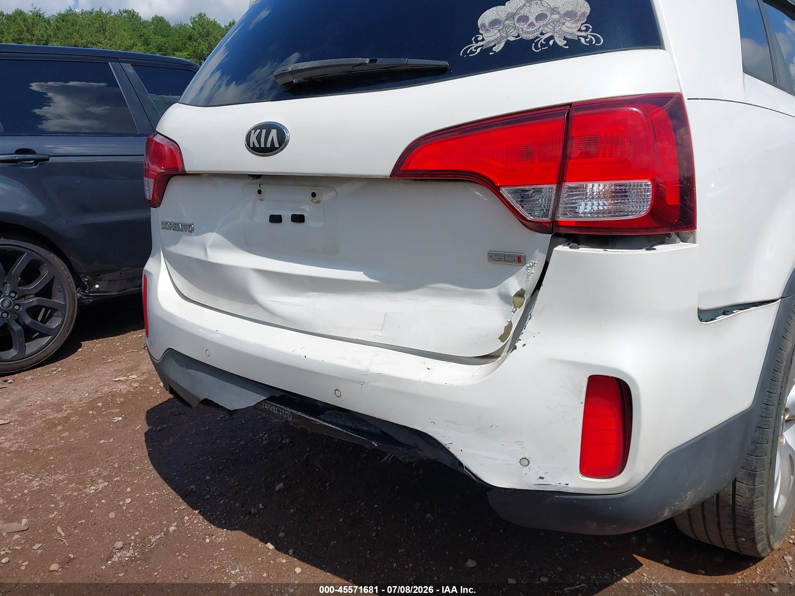 2015 Kia Sorento Lx Белый vin: 5XYKT4A61FG580999