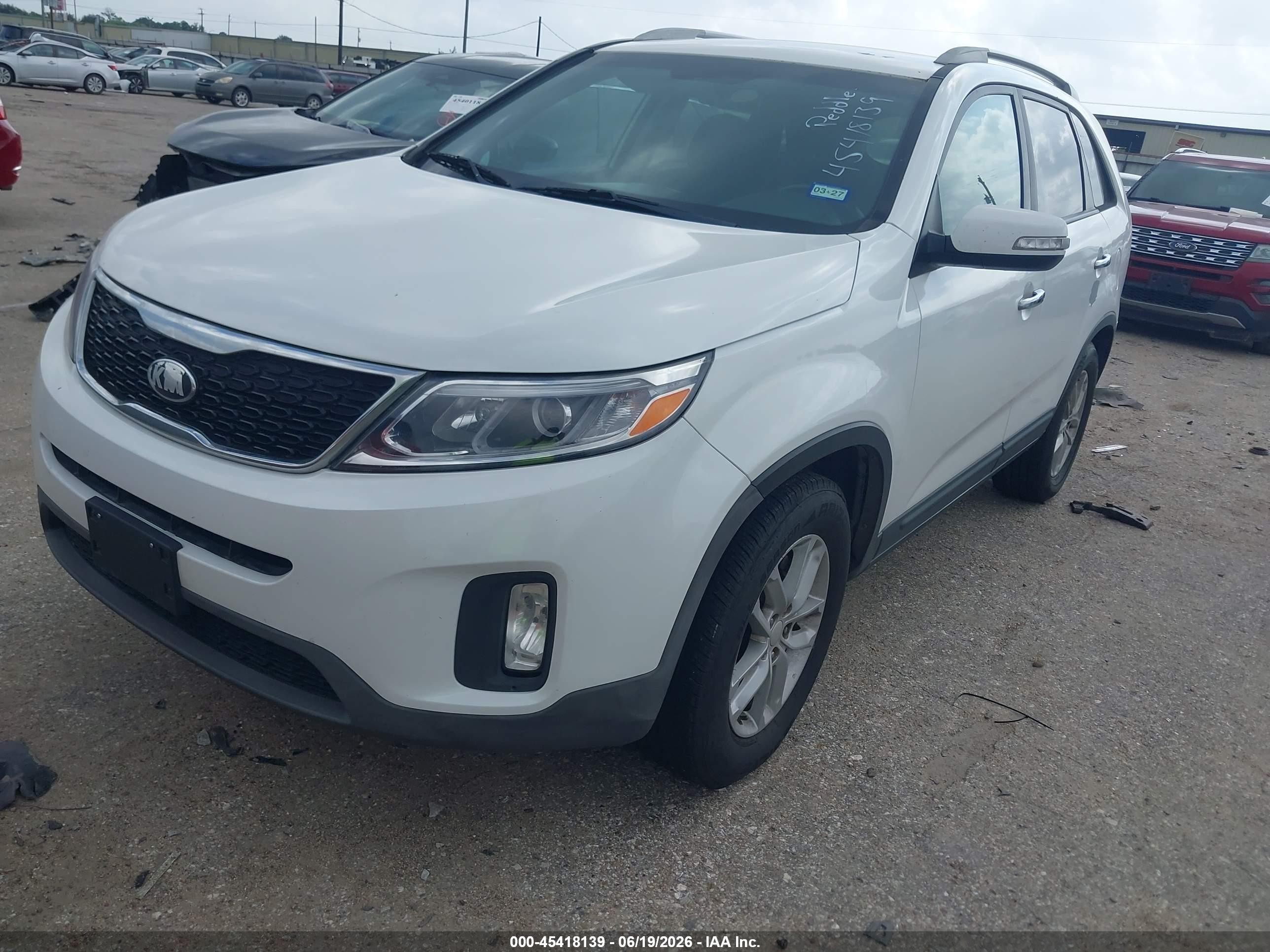 2015 Kia Sorento Lx White vin: 5XYKT4A61FG609272