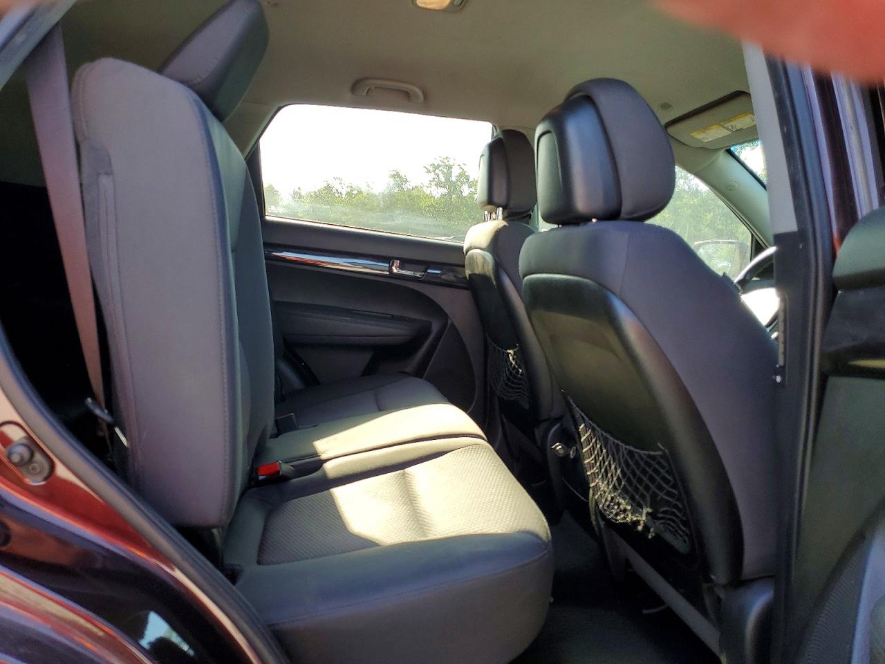 2012 Kia Sorento Lx Burgundy vin: 5XYKT4A62CG189632