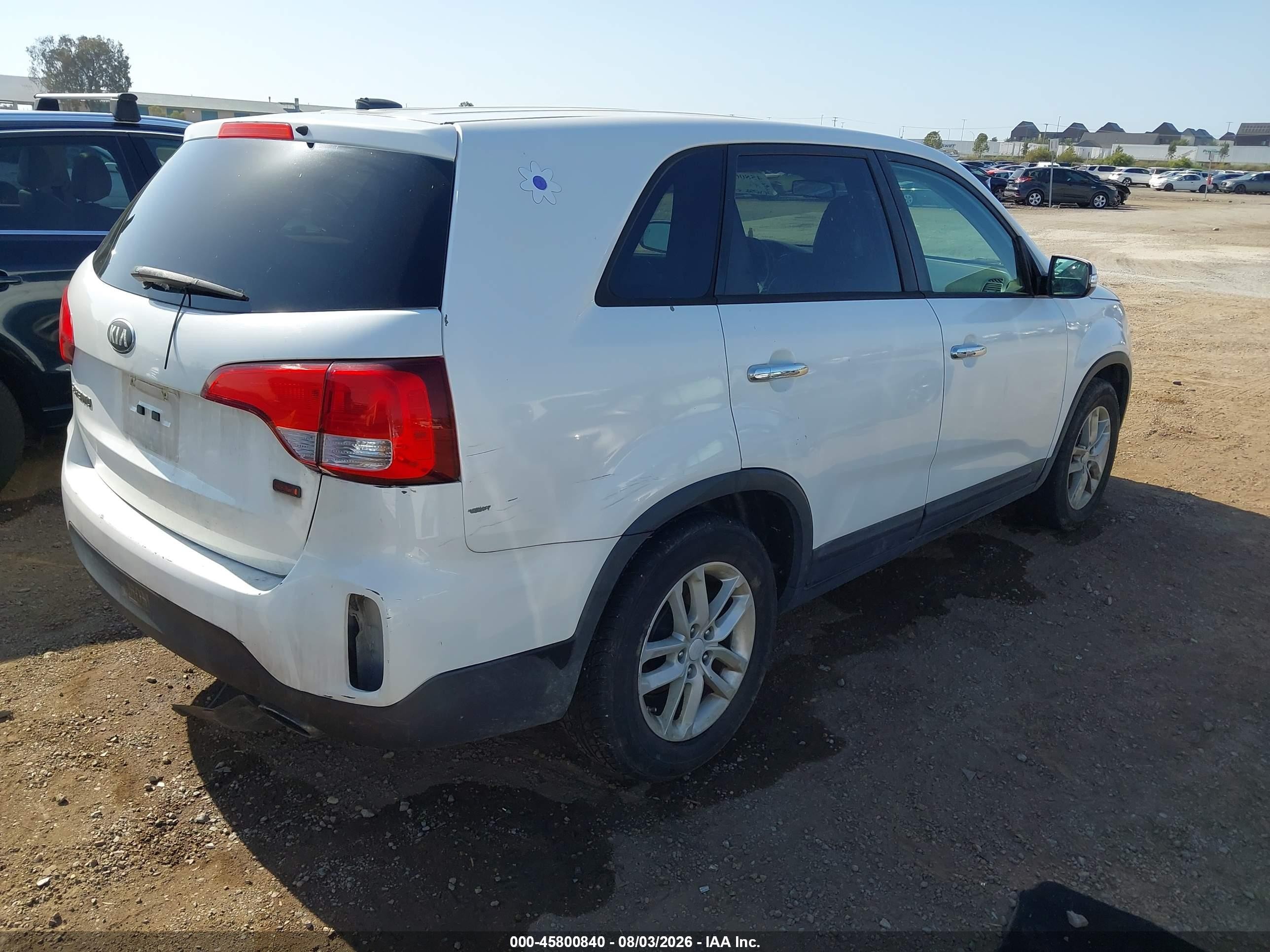 2014 Kia Sorento Lx White vin: 5XYKT4A62EG426106