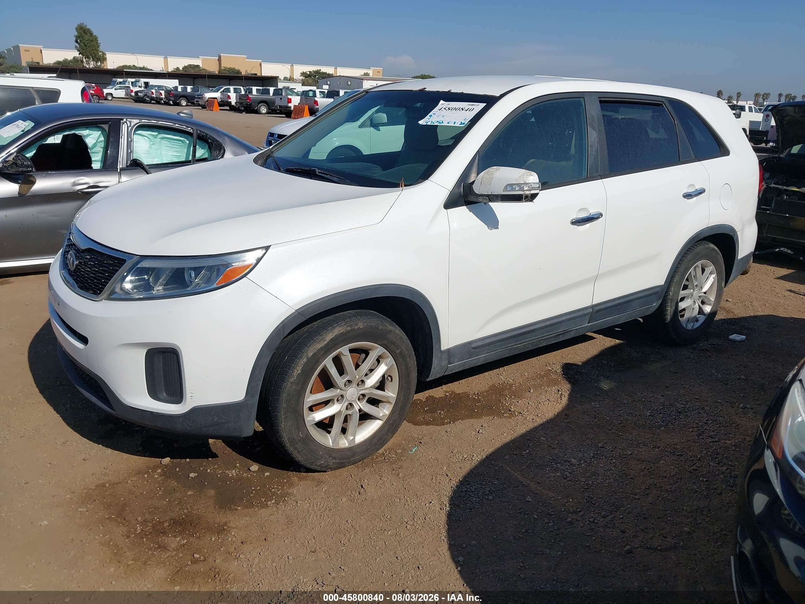 2014 Kia Sorento Lx White vin: 5XYKT4A62EG426106
