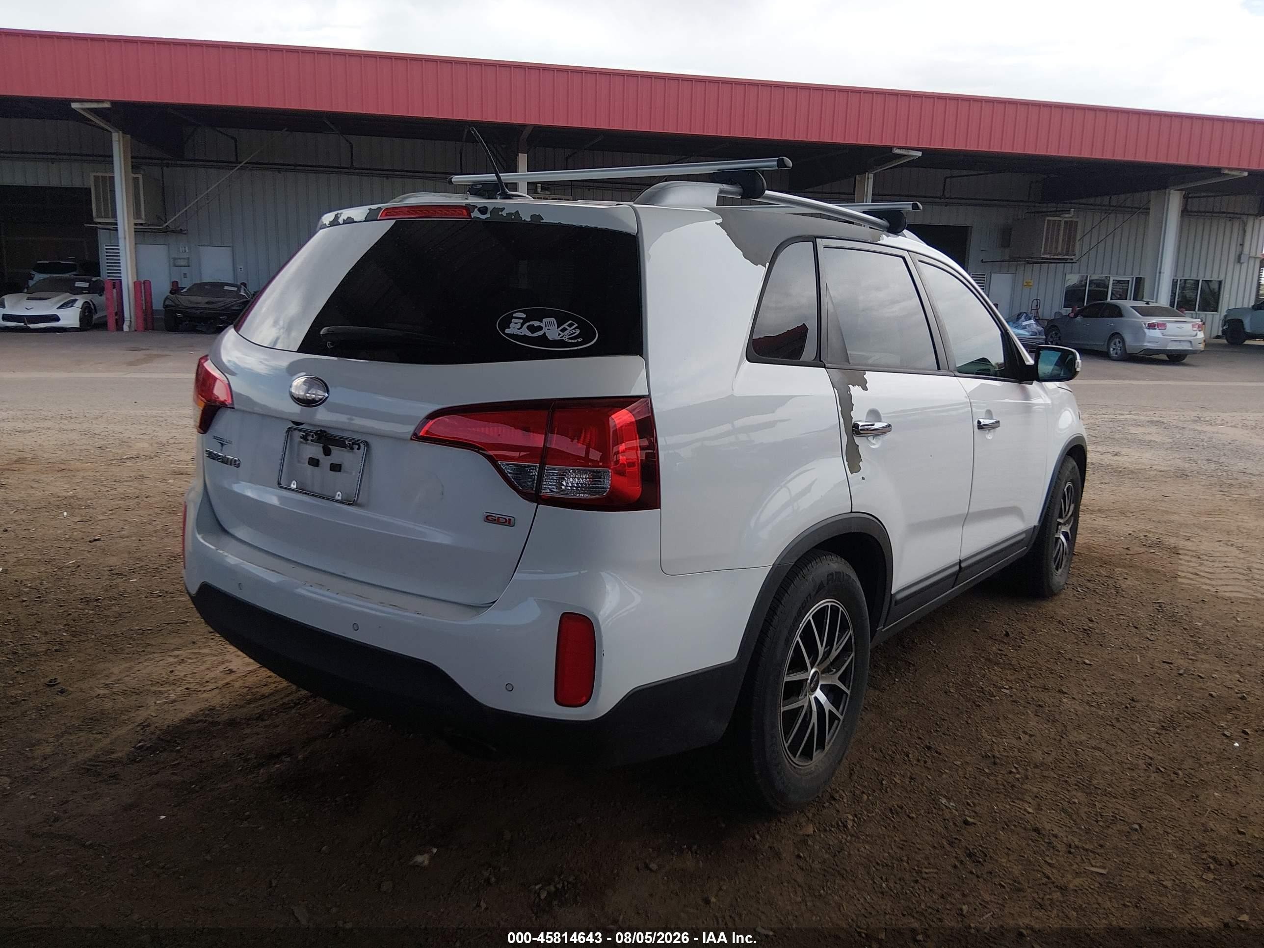 2014 Kia Sorento Lx White vin: 5XYKT4A62EG434075